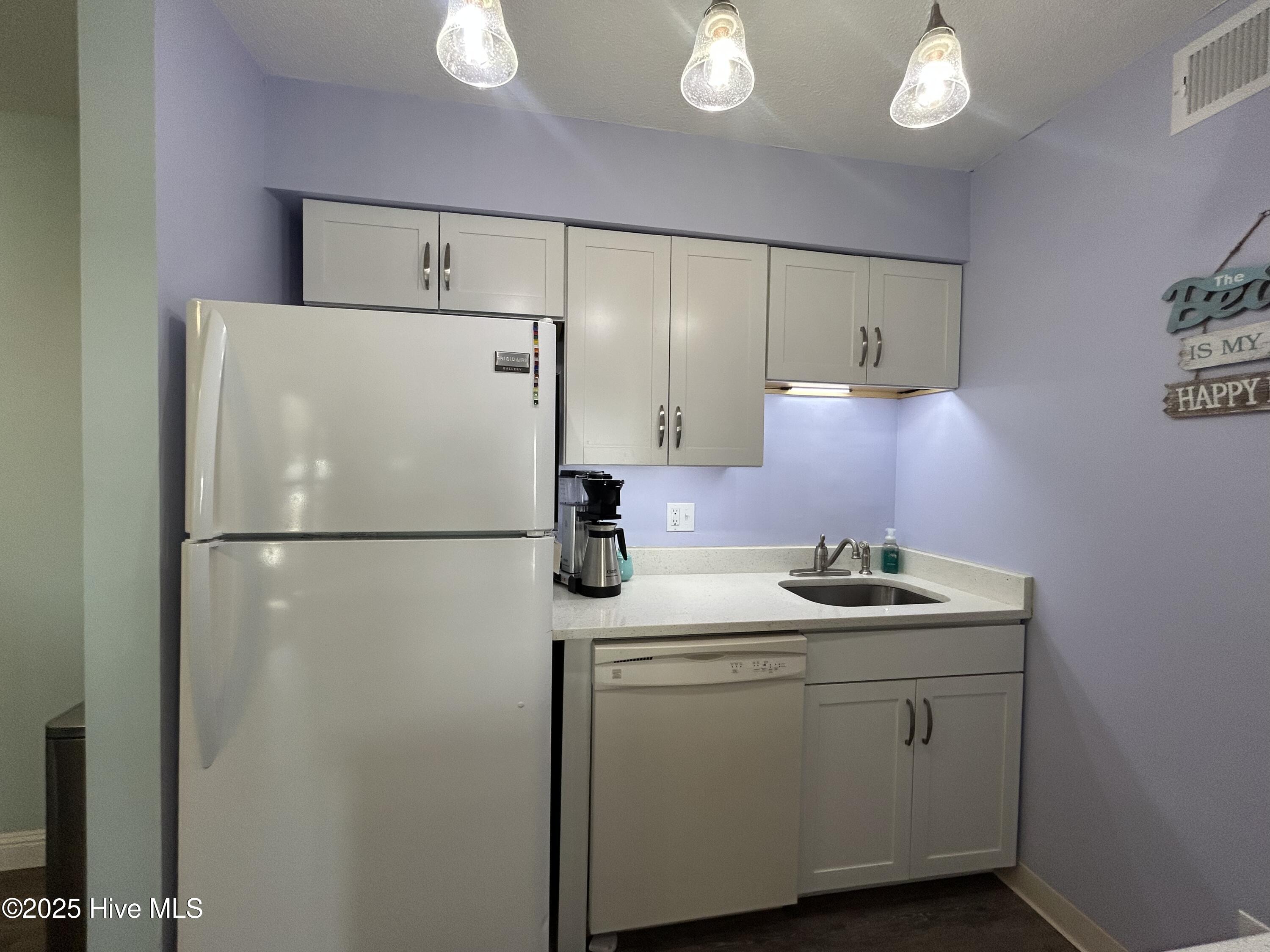 100527261 | Photo 10