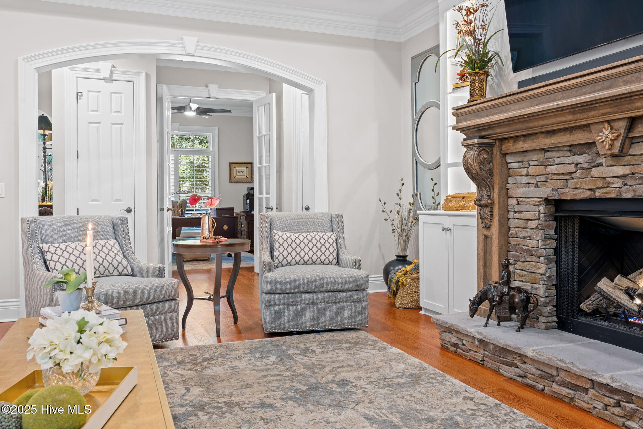 100549580 | Photo 25