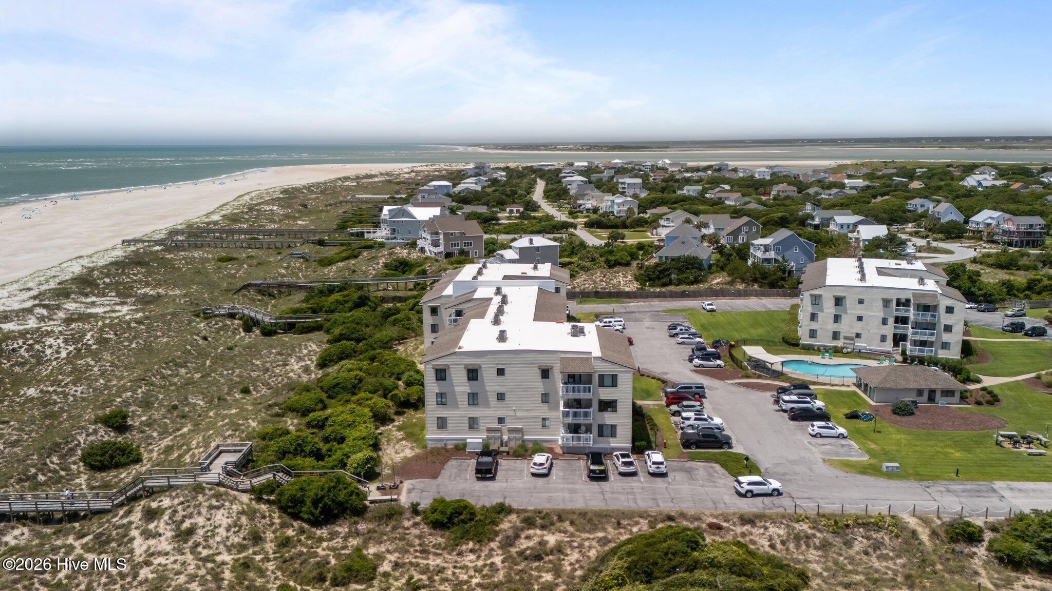 100551445 | Photo 33