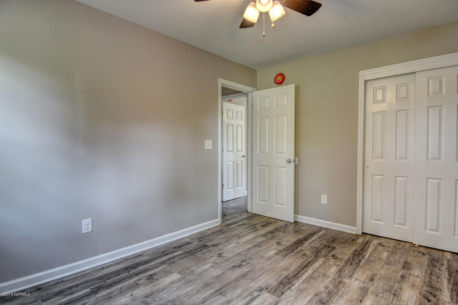 100557637 | Photo 11