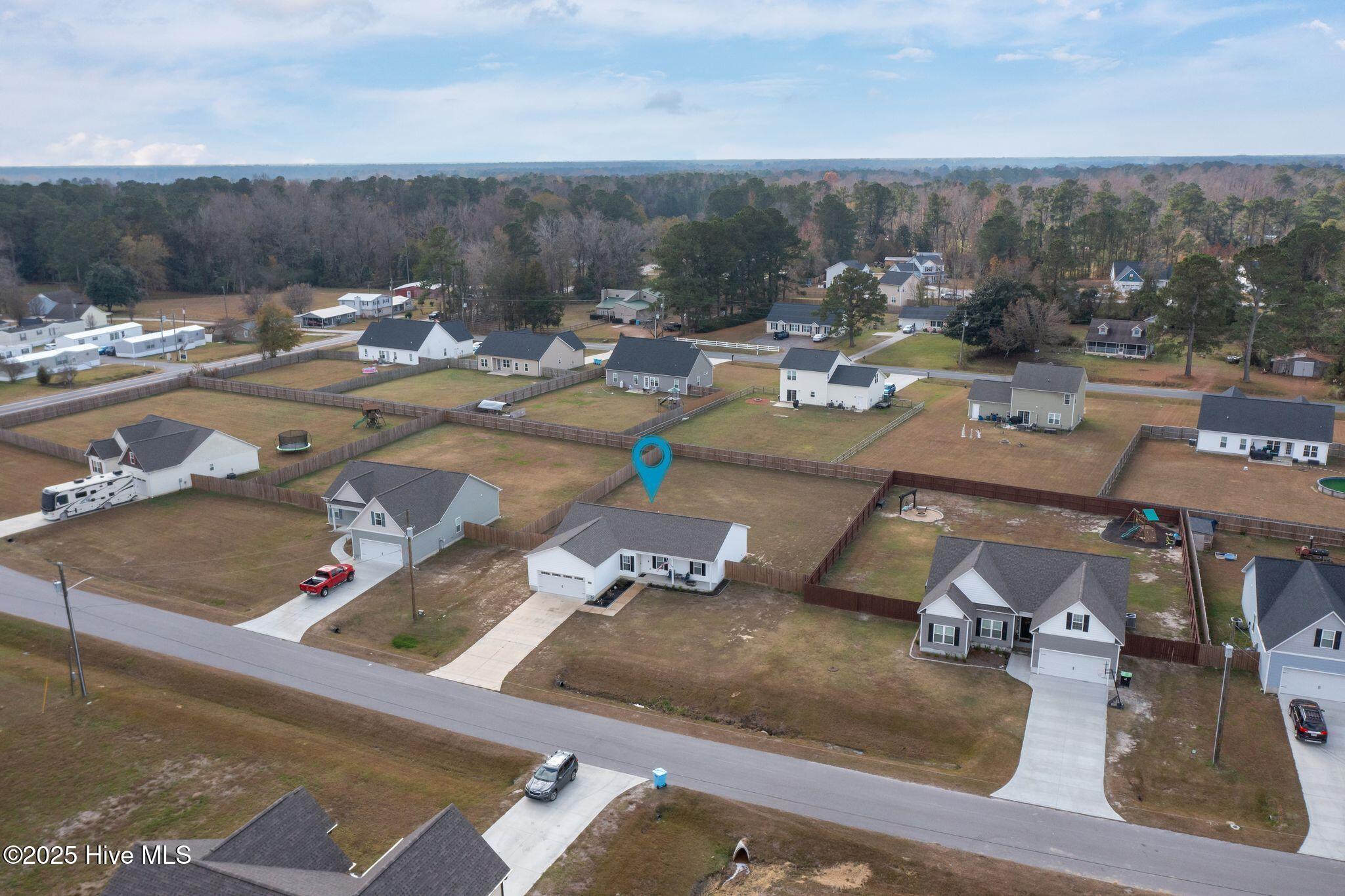 100543610 | Photo 38