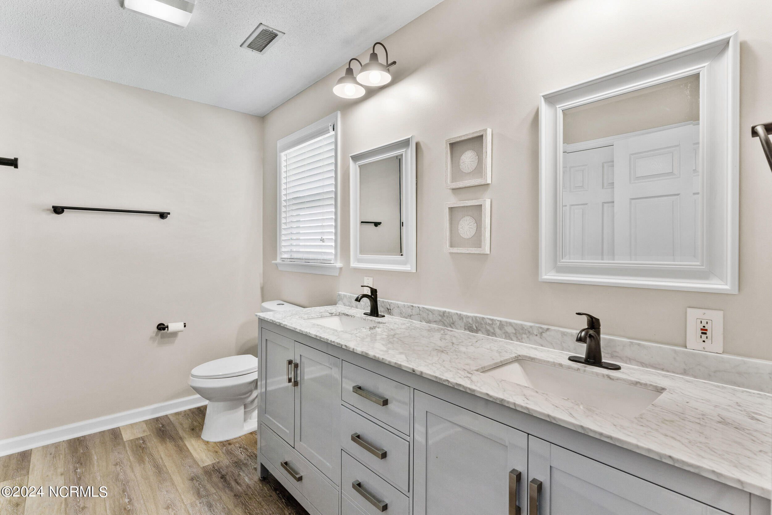 100539951 | Photo 32