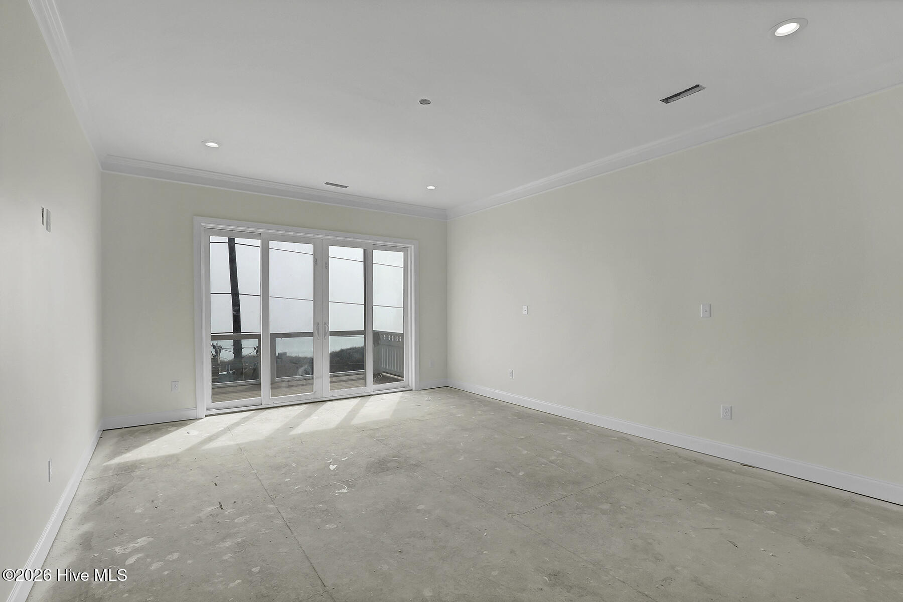 100559253 | Photo 27