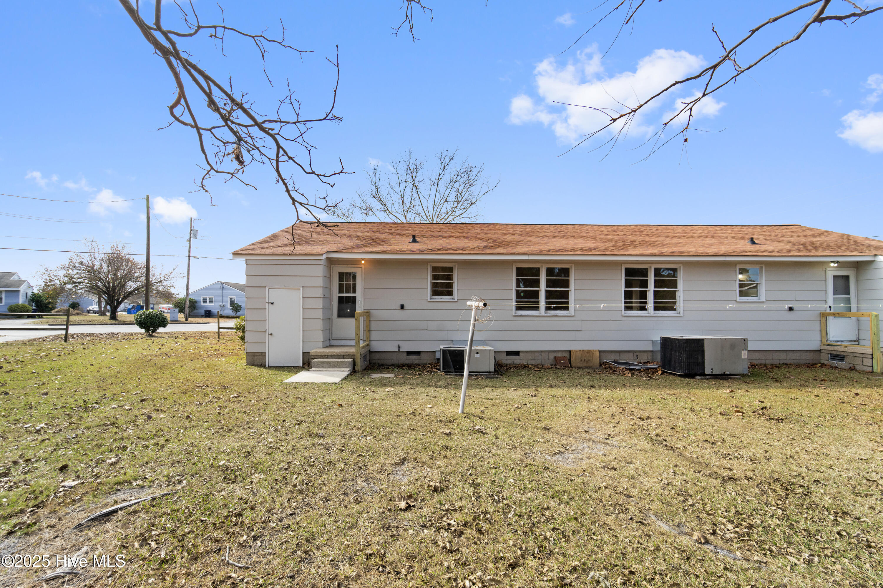 100543716 | Photo 11