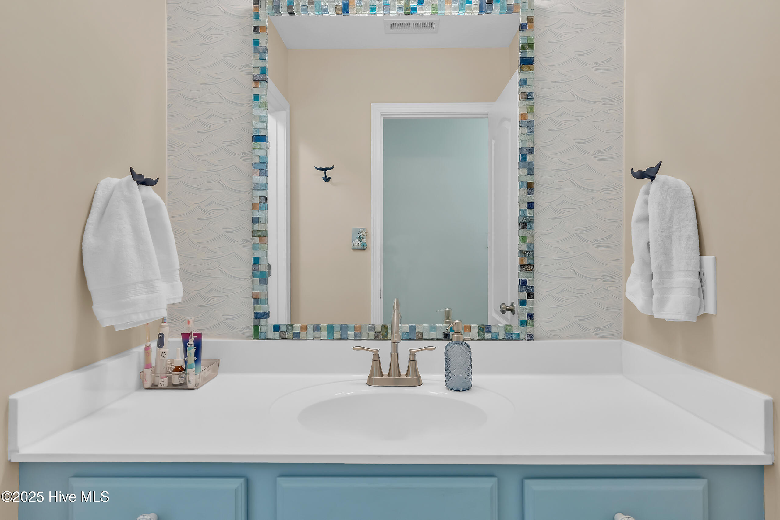 100543467 | Photo 28