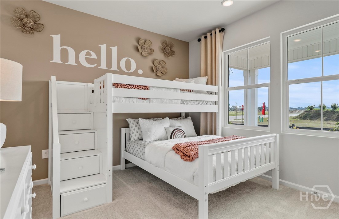 Pictures, photographs, colors, features, and sizes