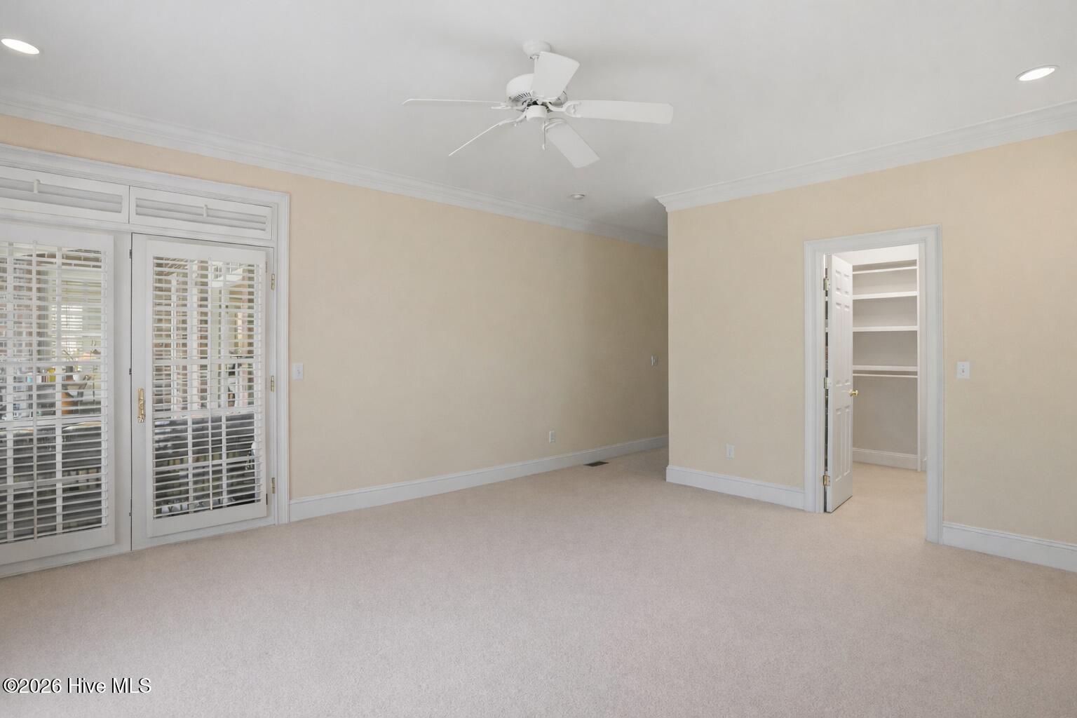 100563171 | Photo 25