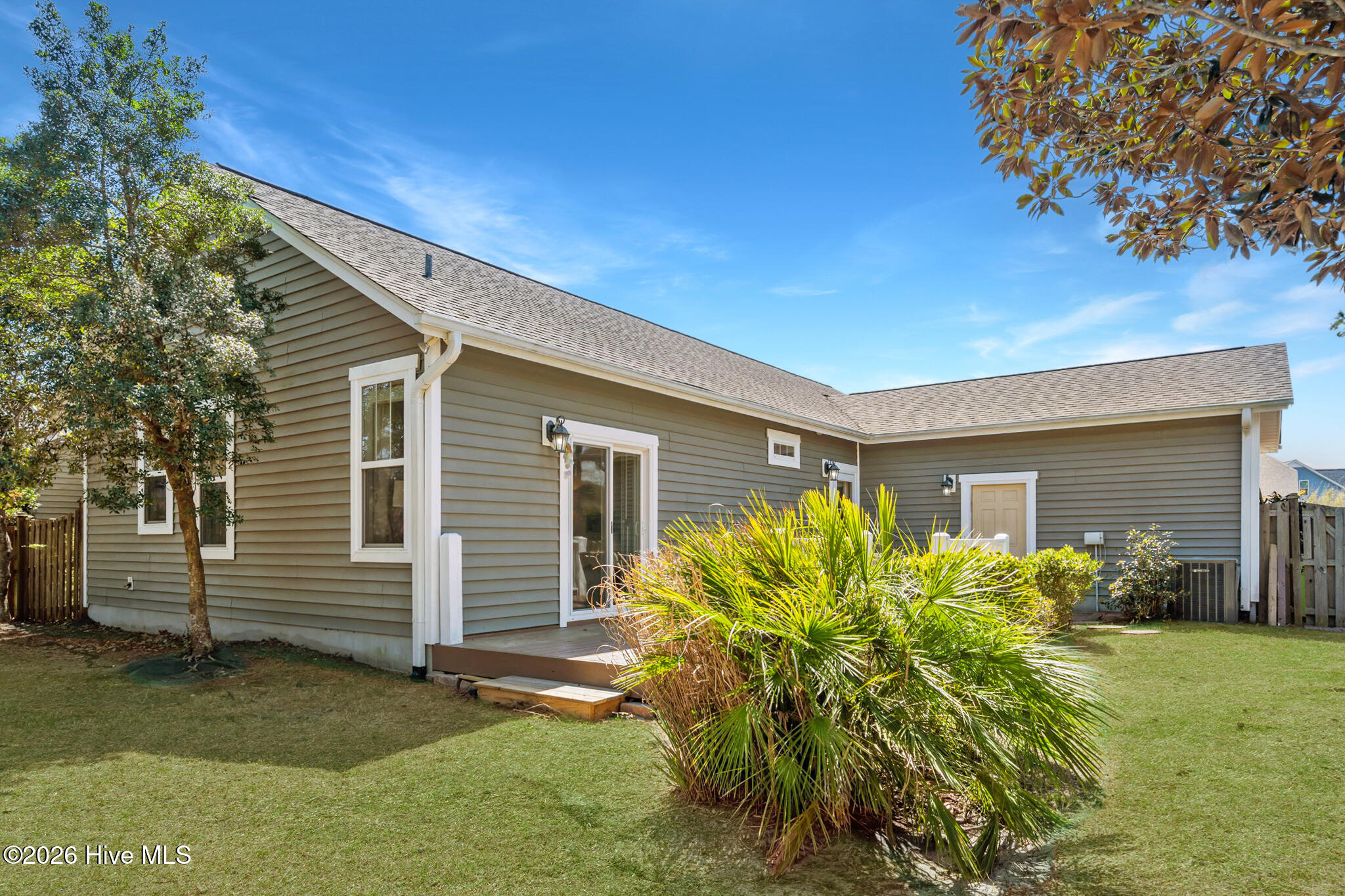 100566521 | Photo 20