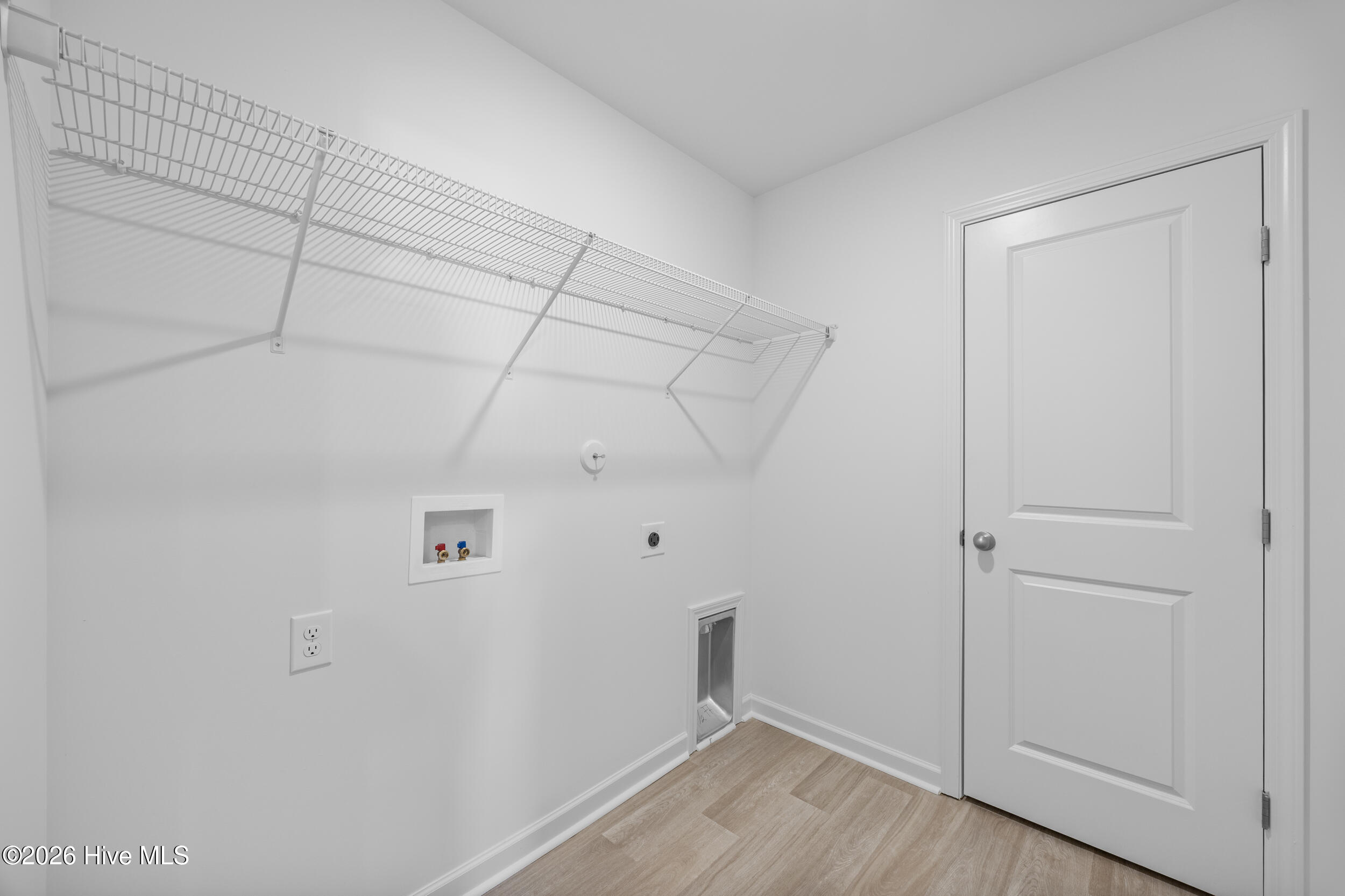 100551100 | Photo 10