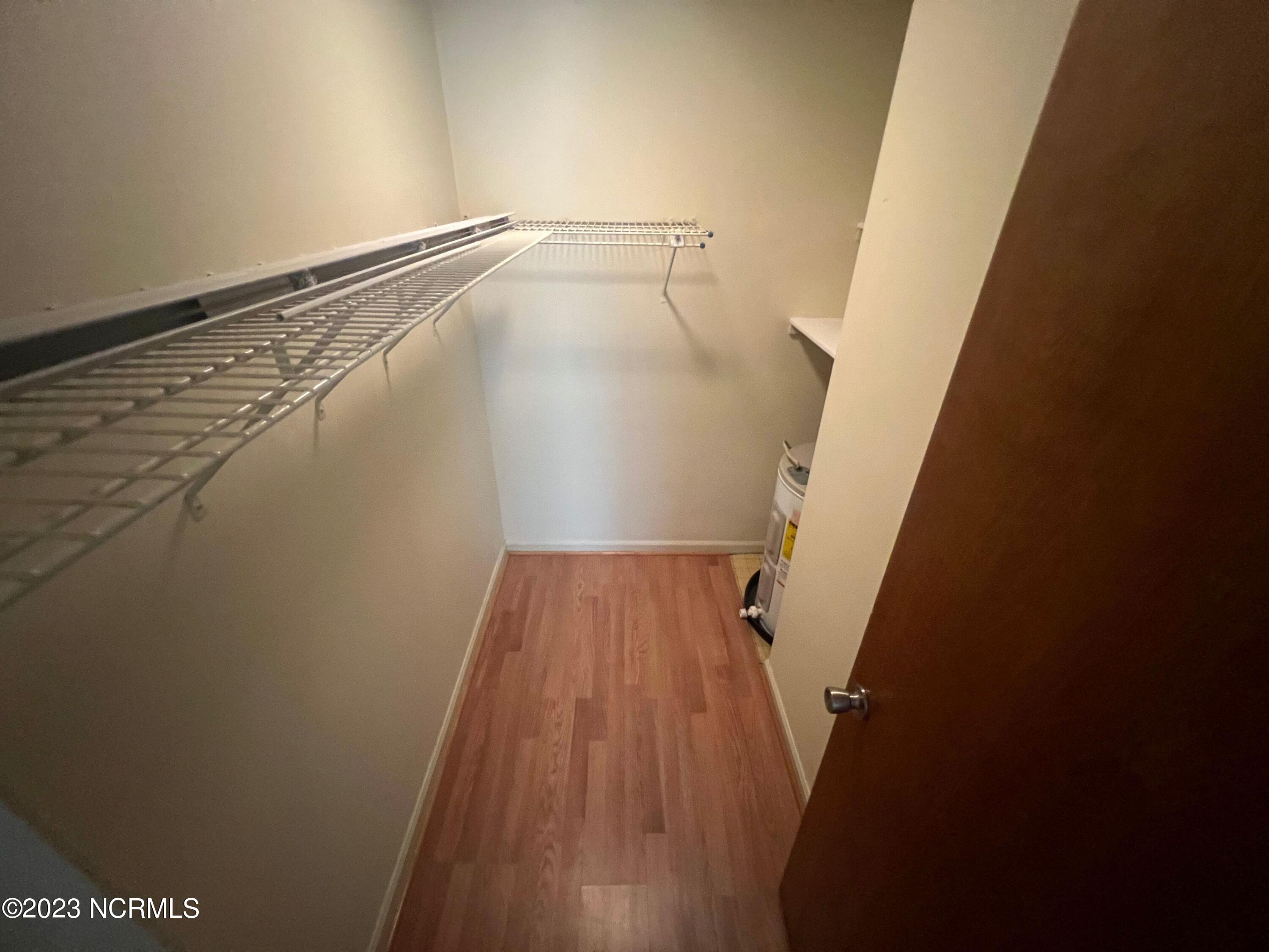 100551643 | Photo 11