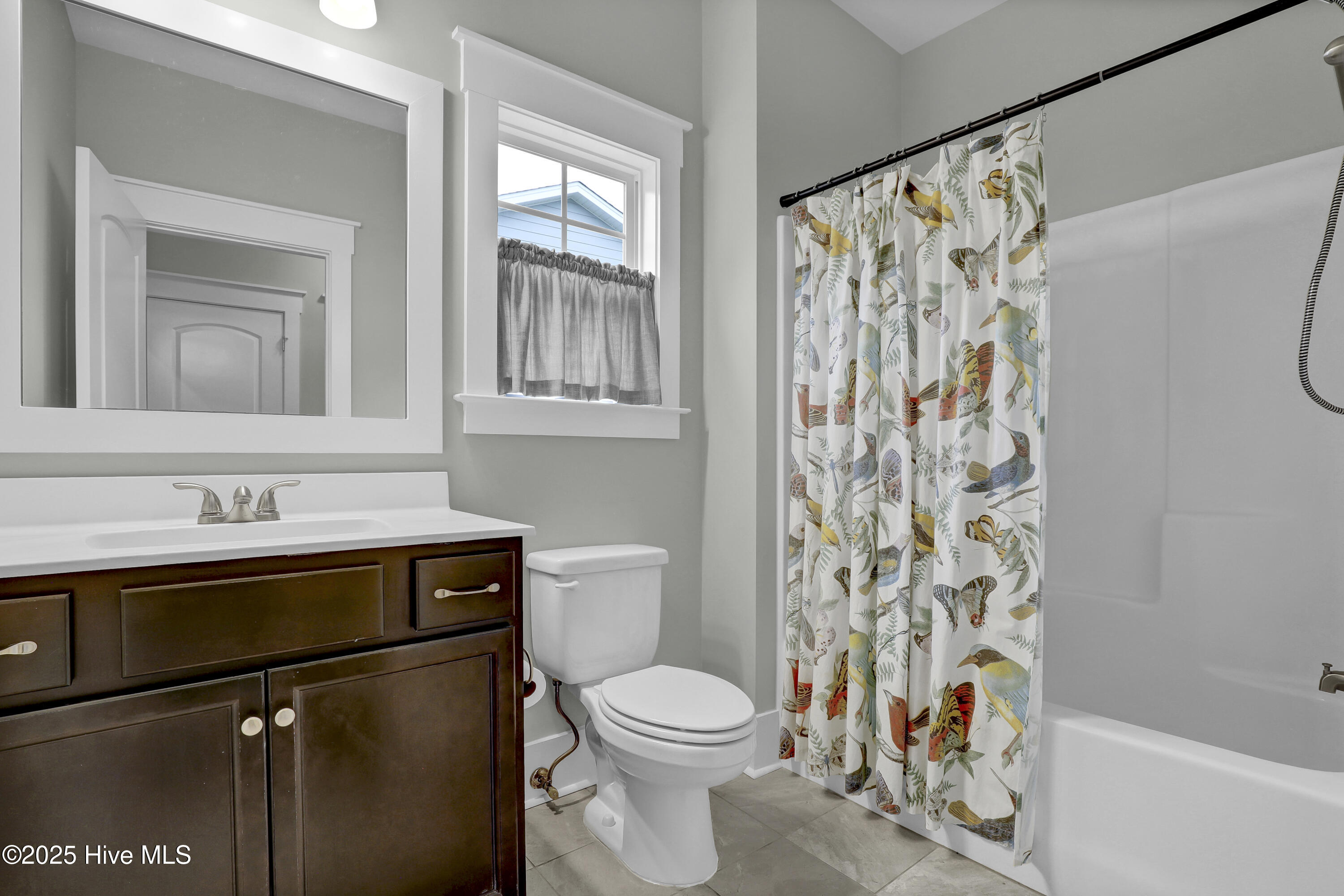 100536758 | Photo 20