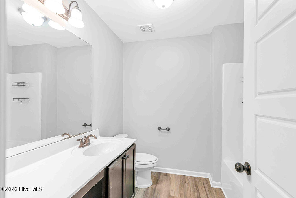 100548964 | Photo 37