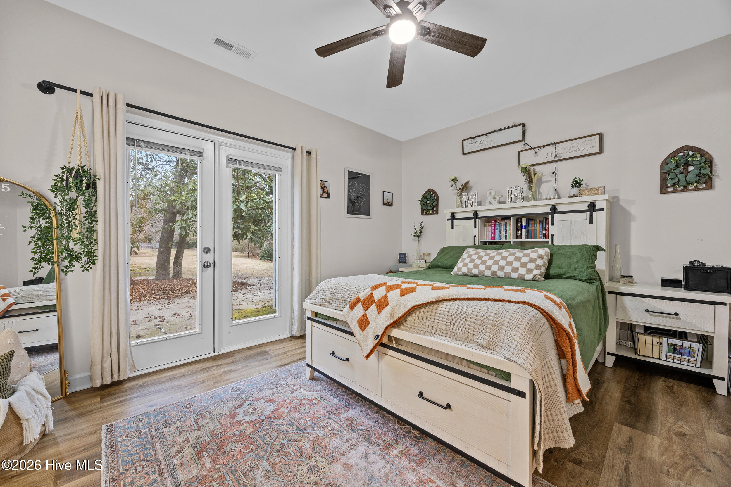 100567822 | Photo 19