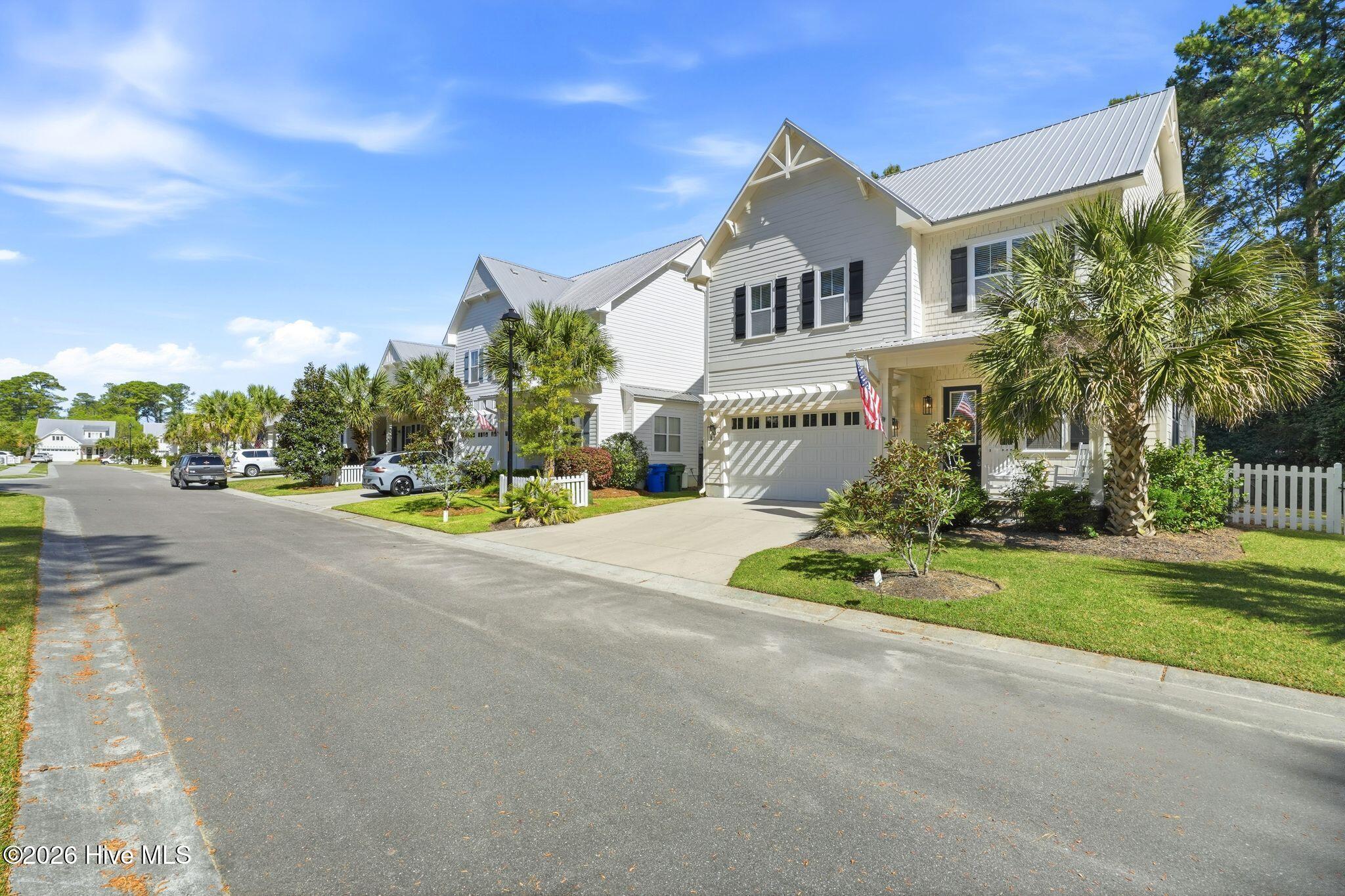 100565220 | Photo 61