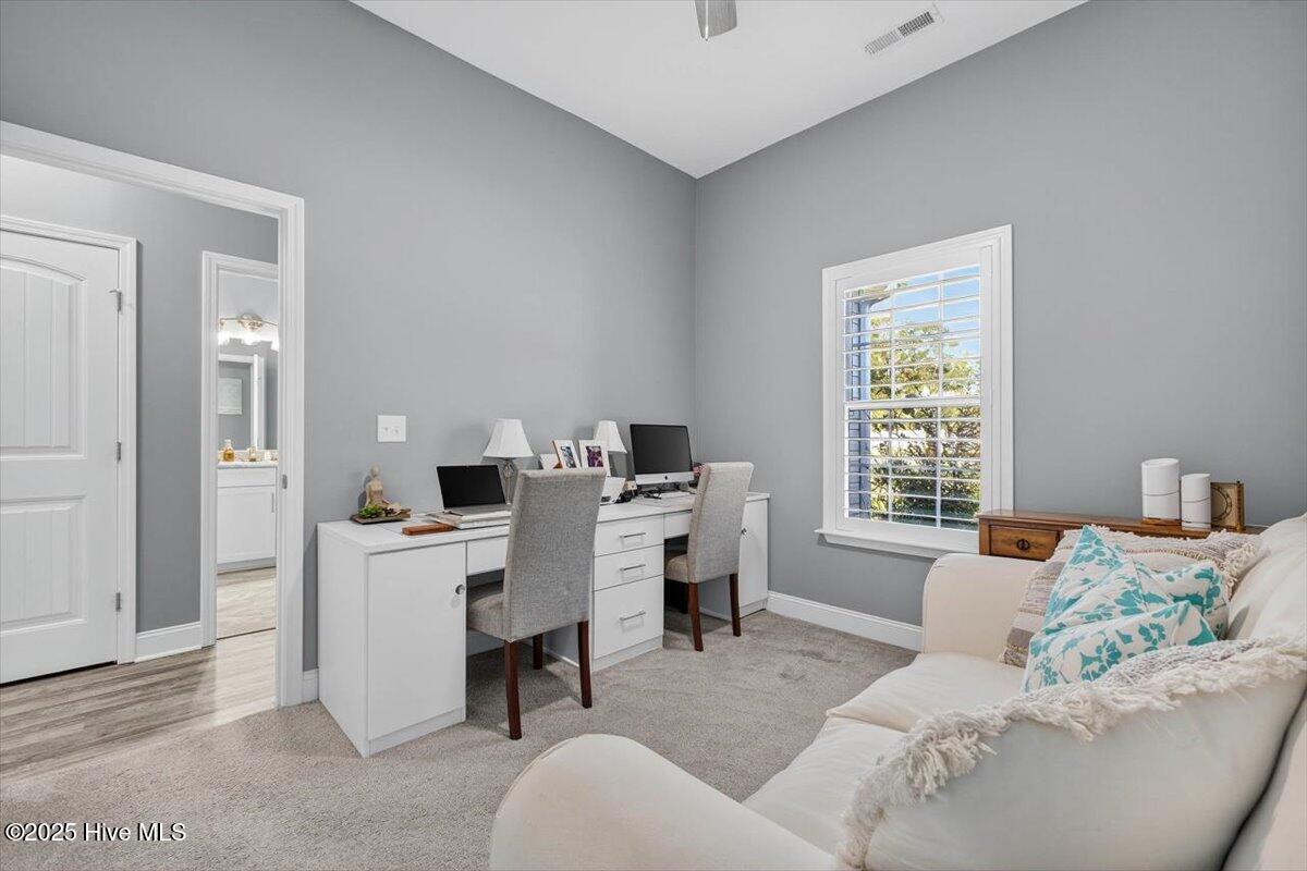 100533922 | Photo 30