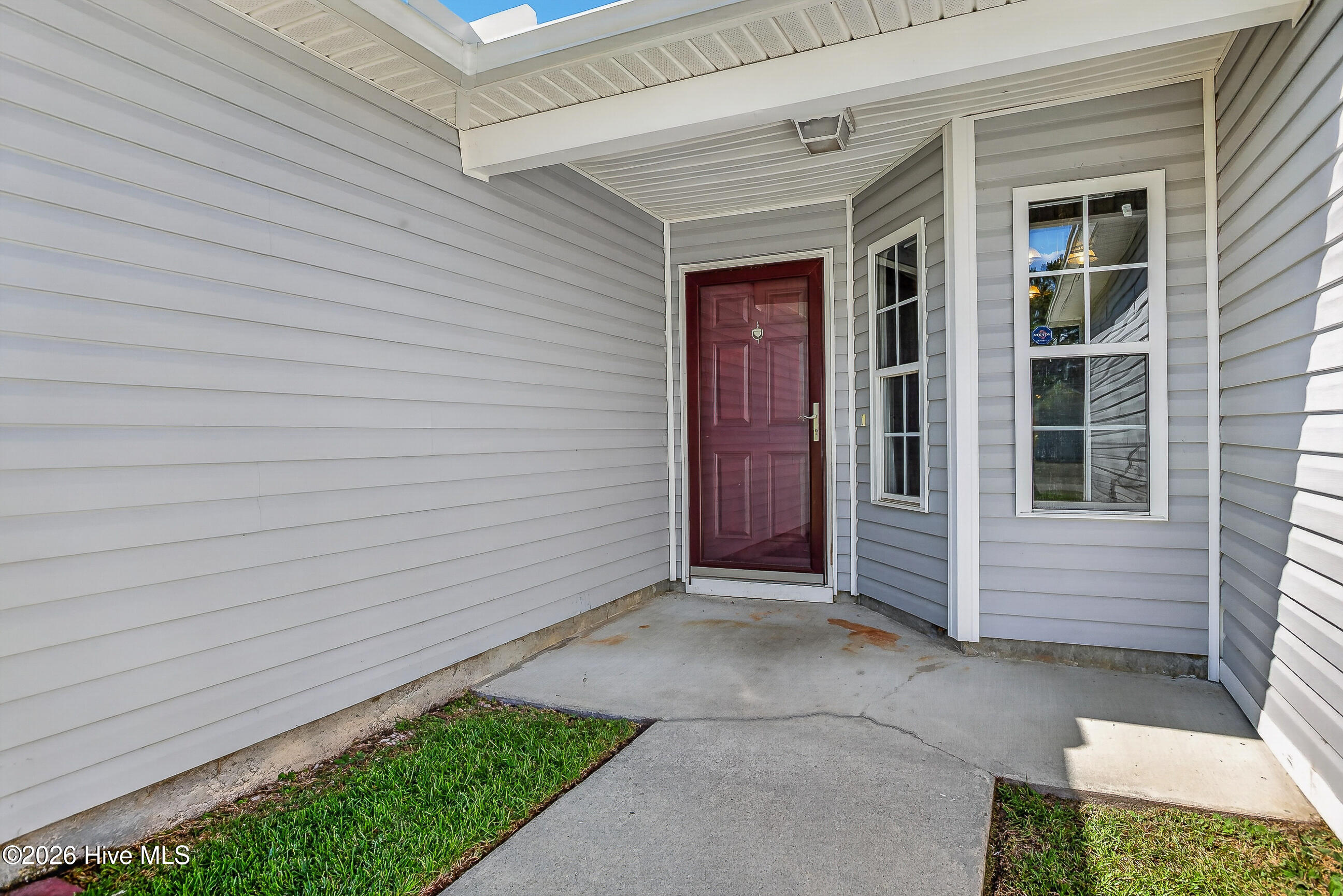 Photo 3 of Single family home for sale at 103 Butternut Cir, Jacksonville, NC 28546 | MLS# 100595863 | Listing updated on 2026-10-09