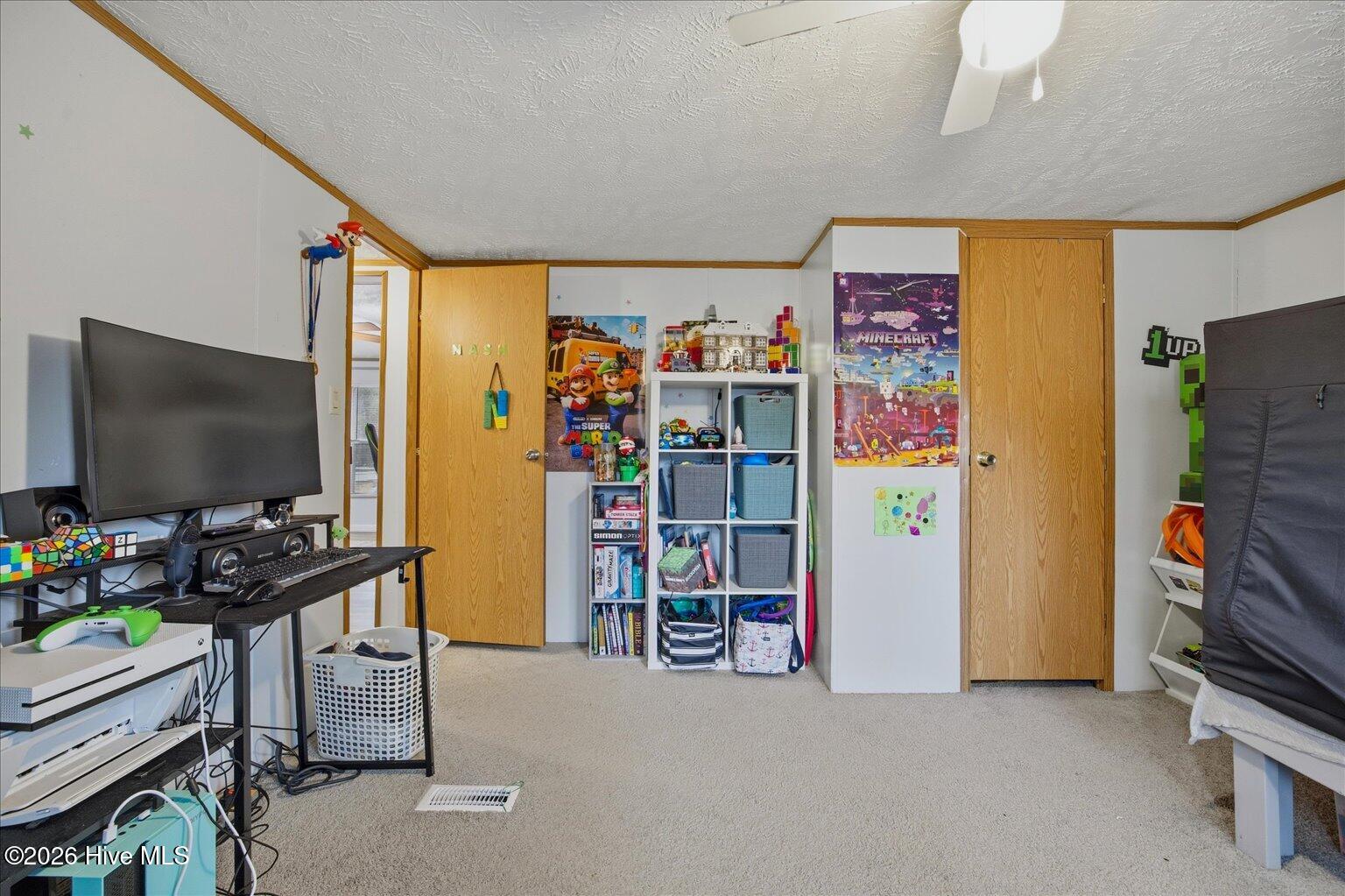 100556219 | Photo 30