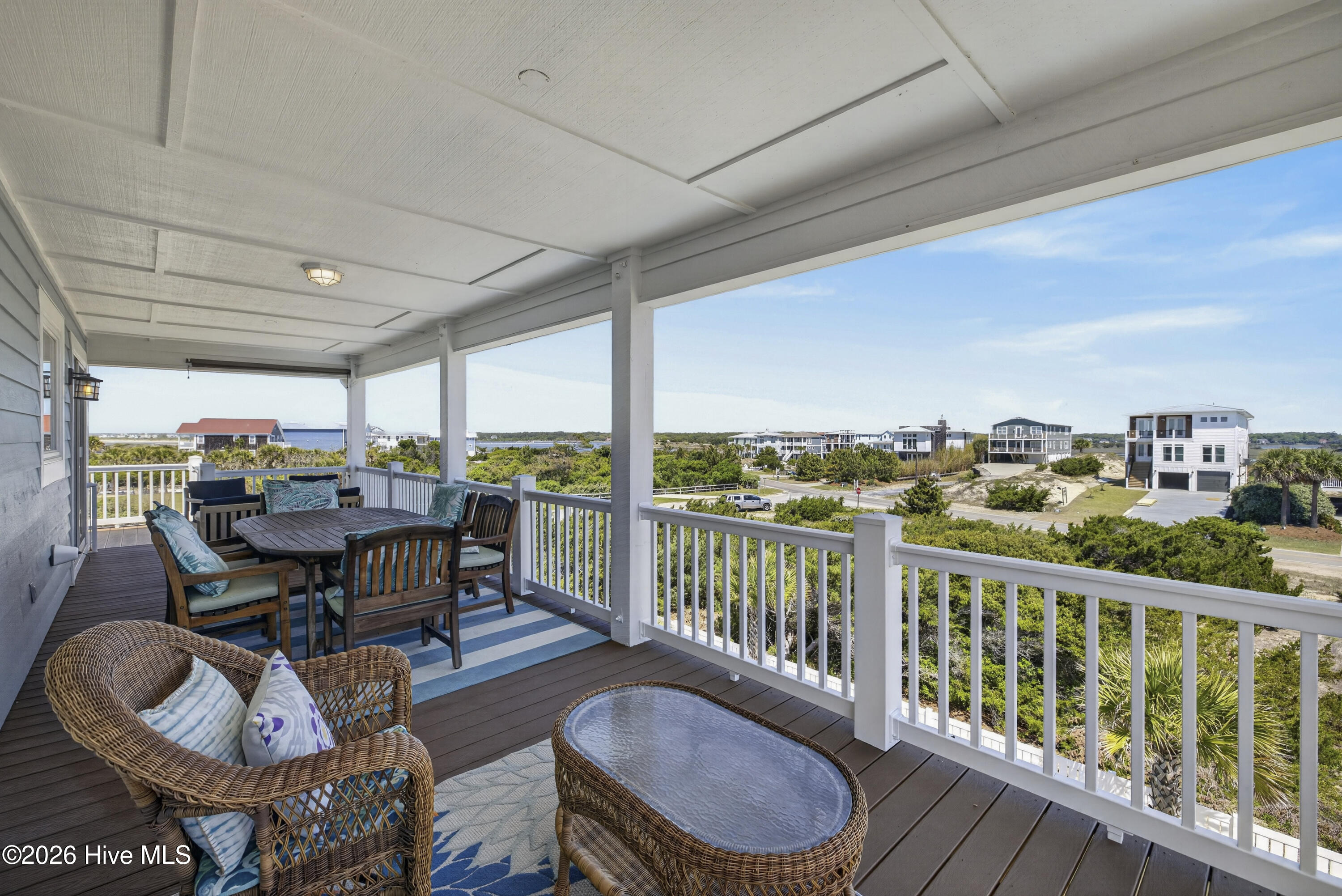 100568247 | Photo 53