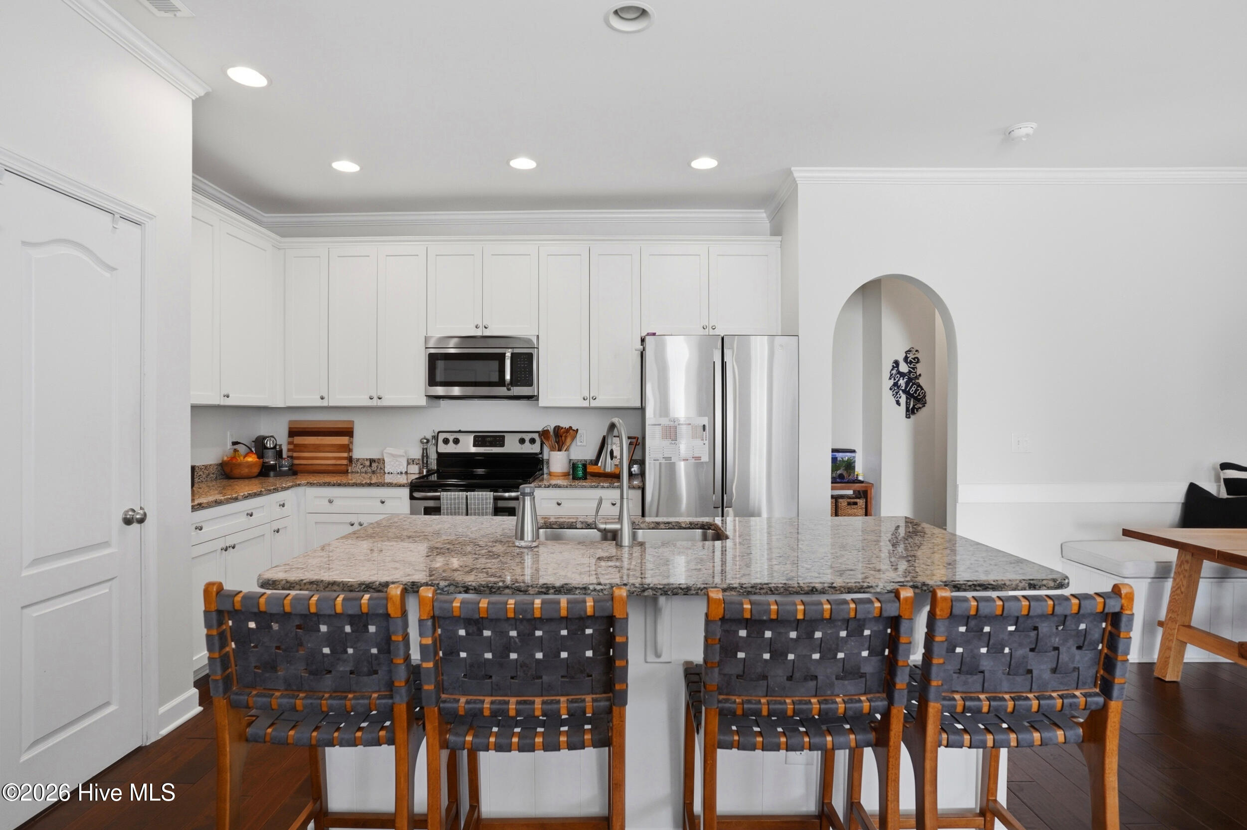 100560631 | Photo 11