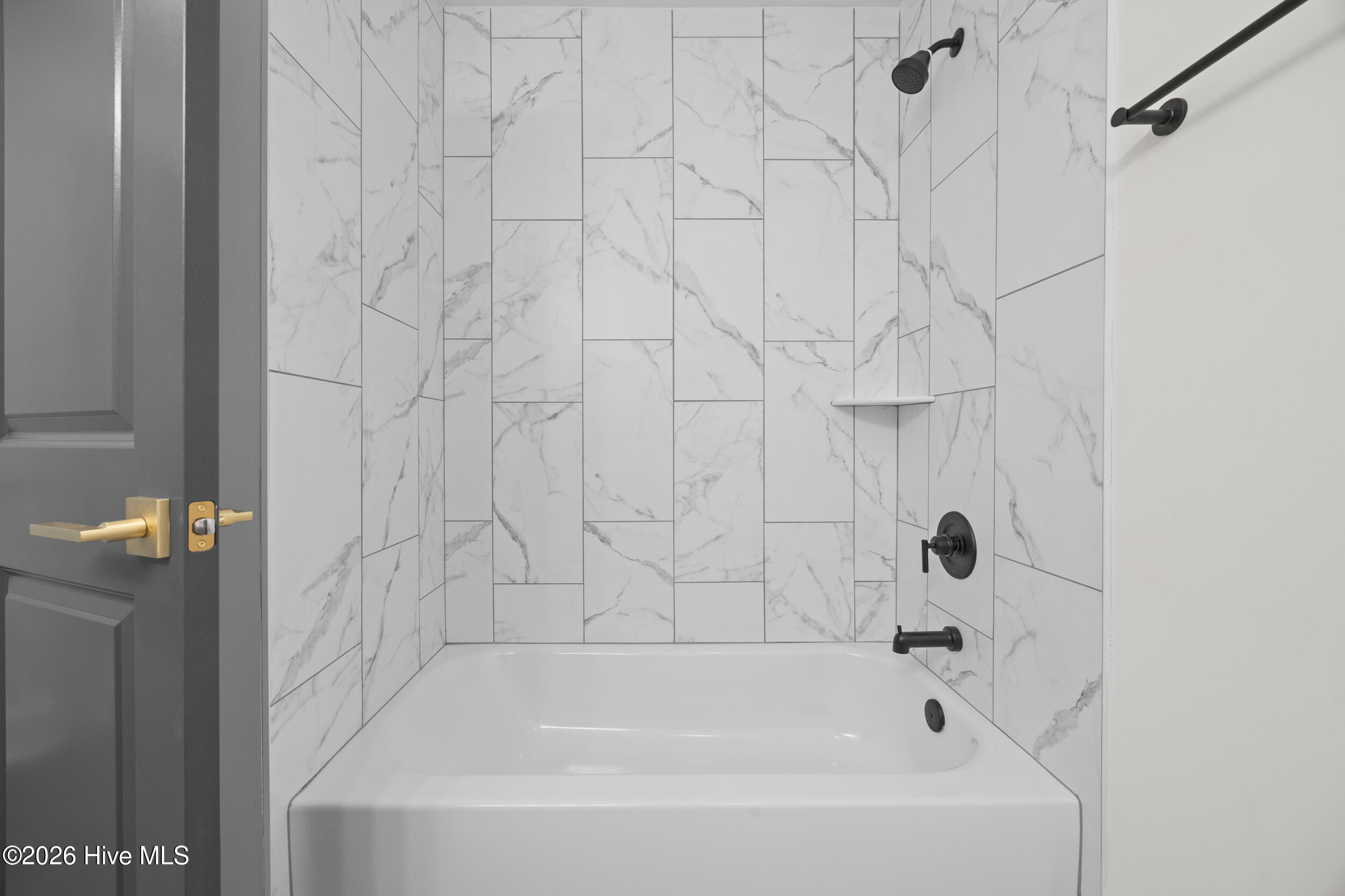 100556943 | Photo 31