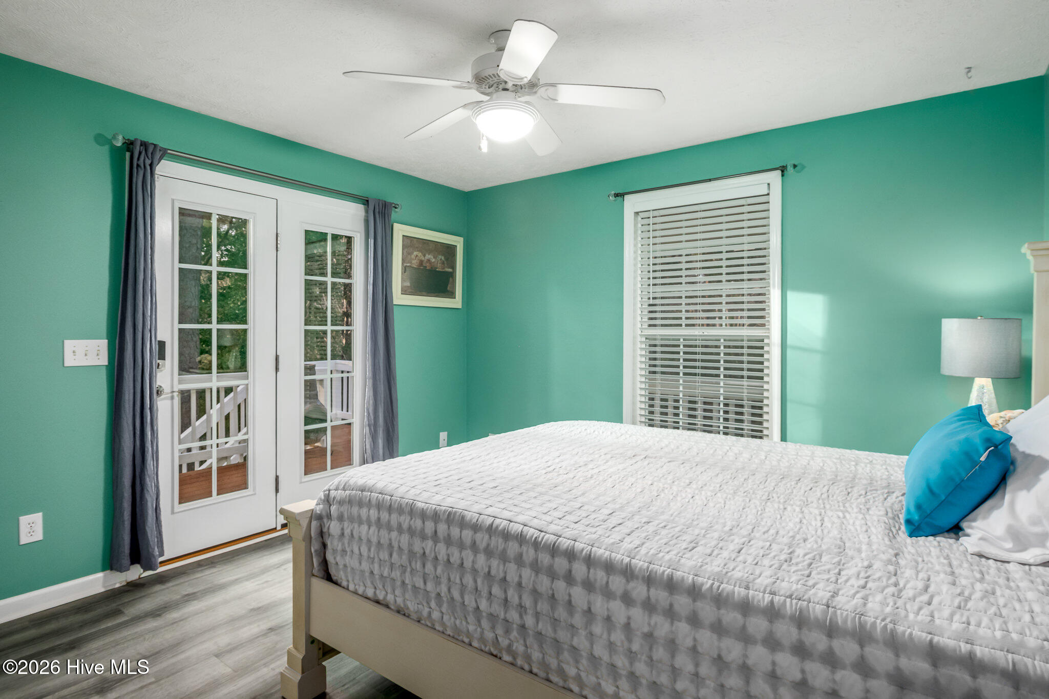 100549420 | Photo 19