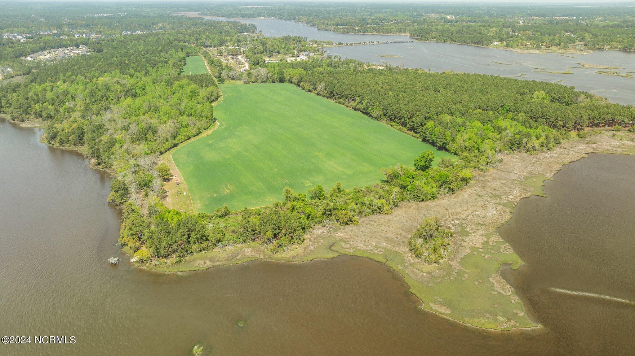 517 Queens Creek Road, Hubert, NC, 28539