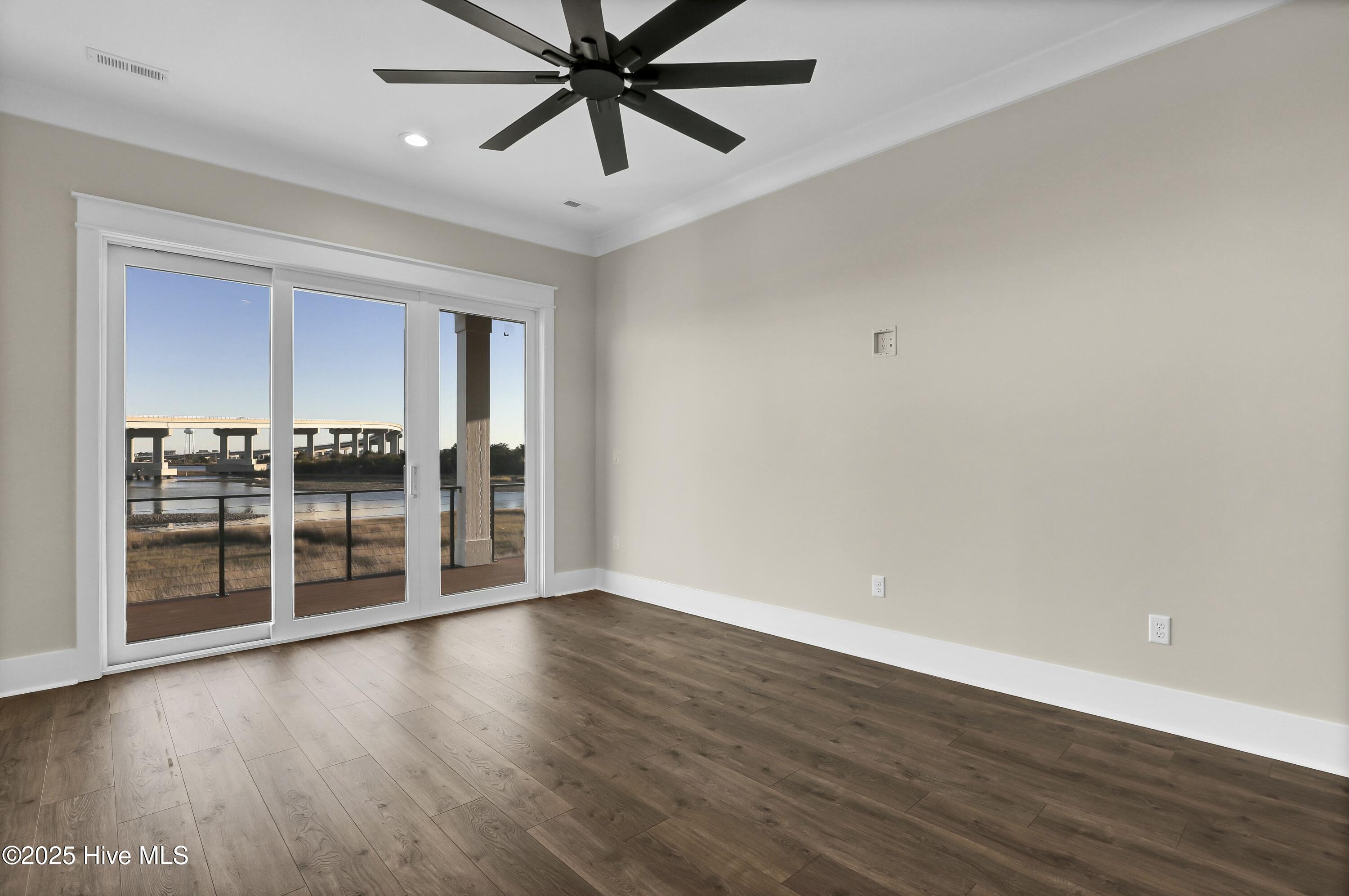 100544743 | Photo 31