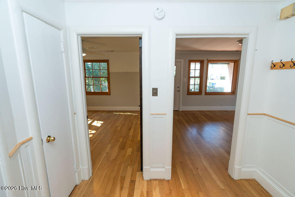 100554317 | Photo 25