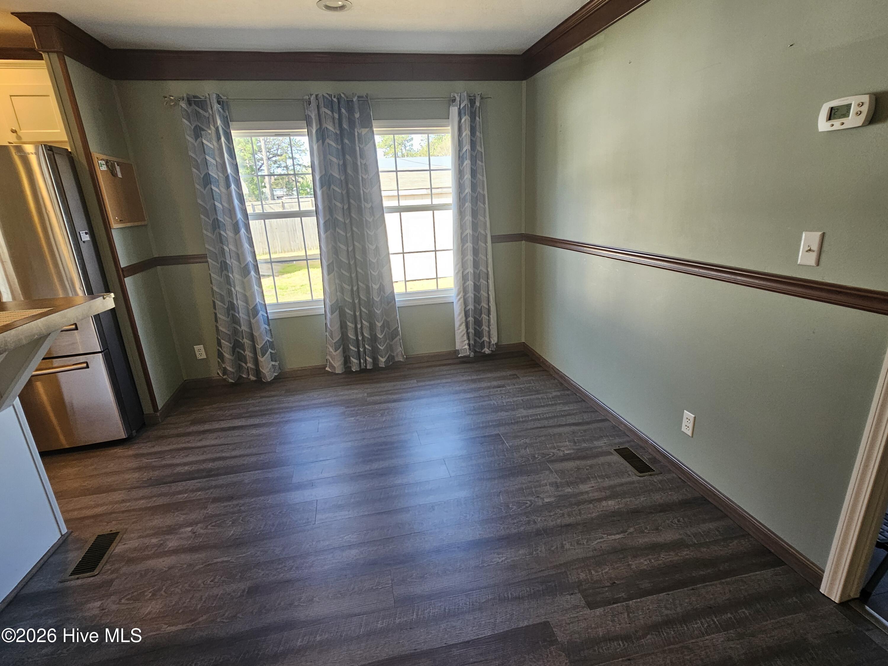 100557730 | Photo 10