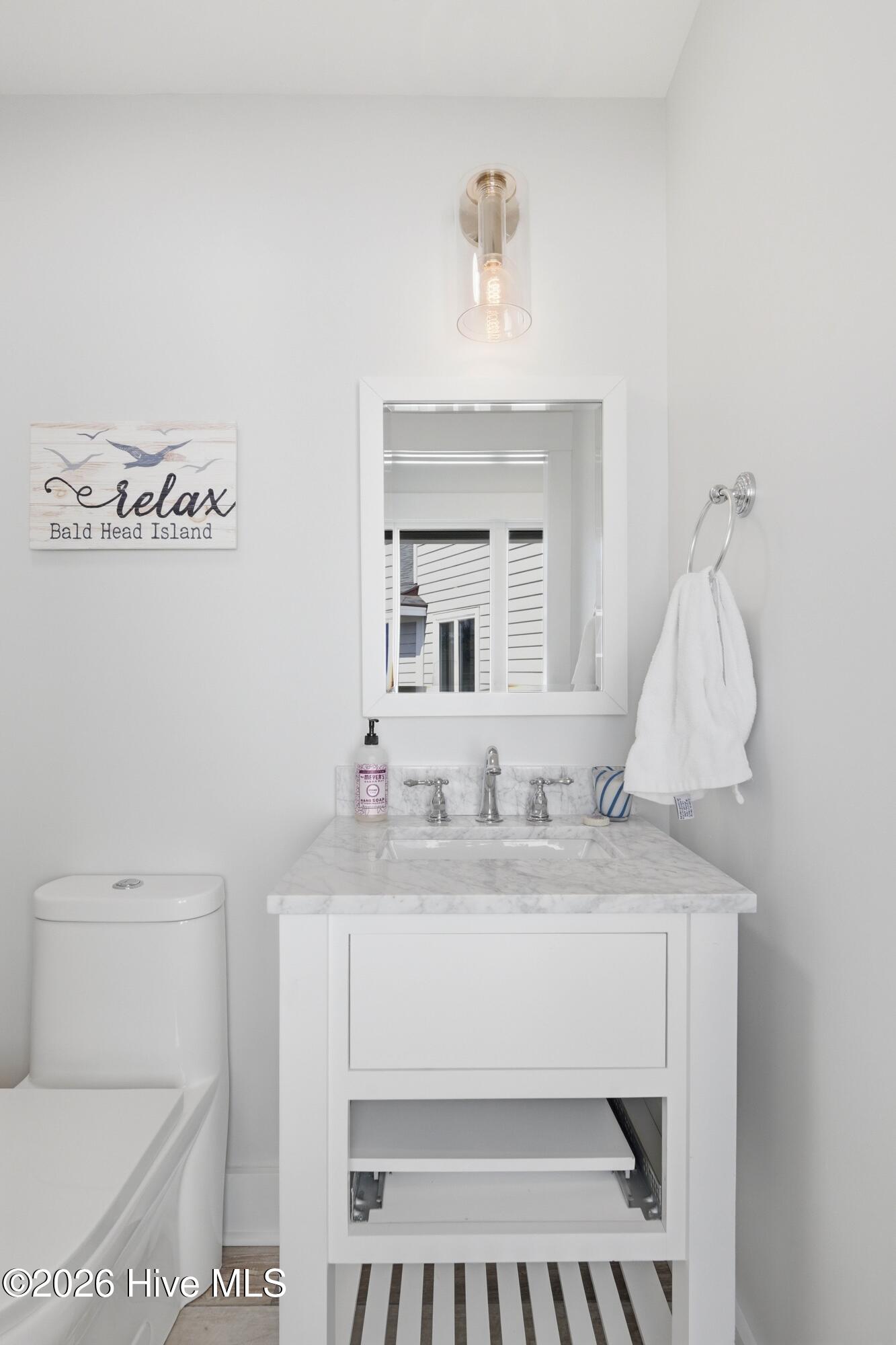 100560271 | Photo 40