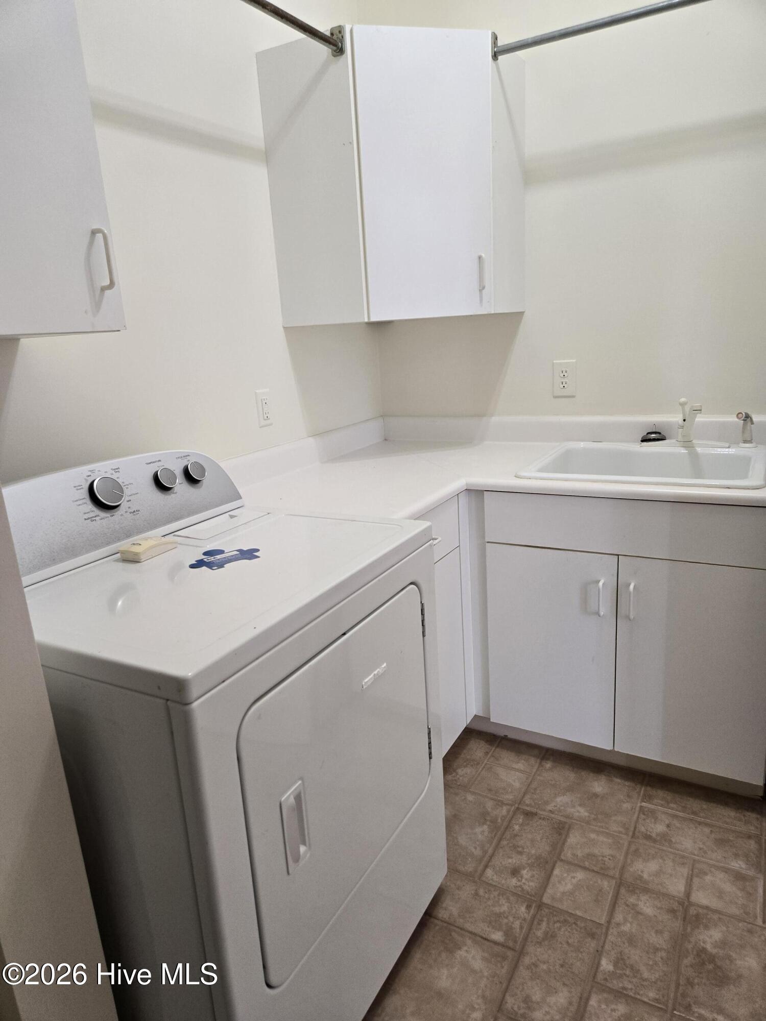 100545211 | Photo 43