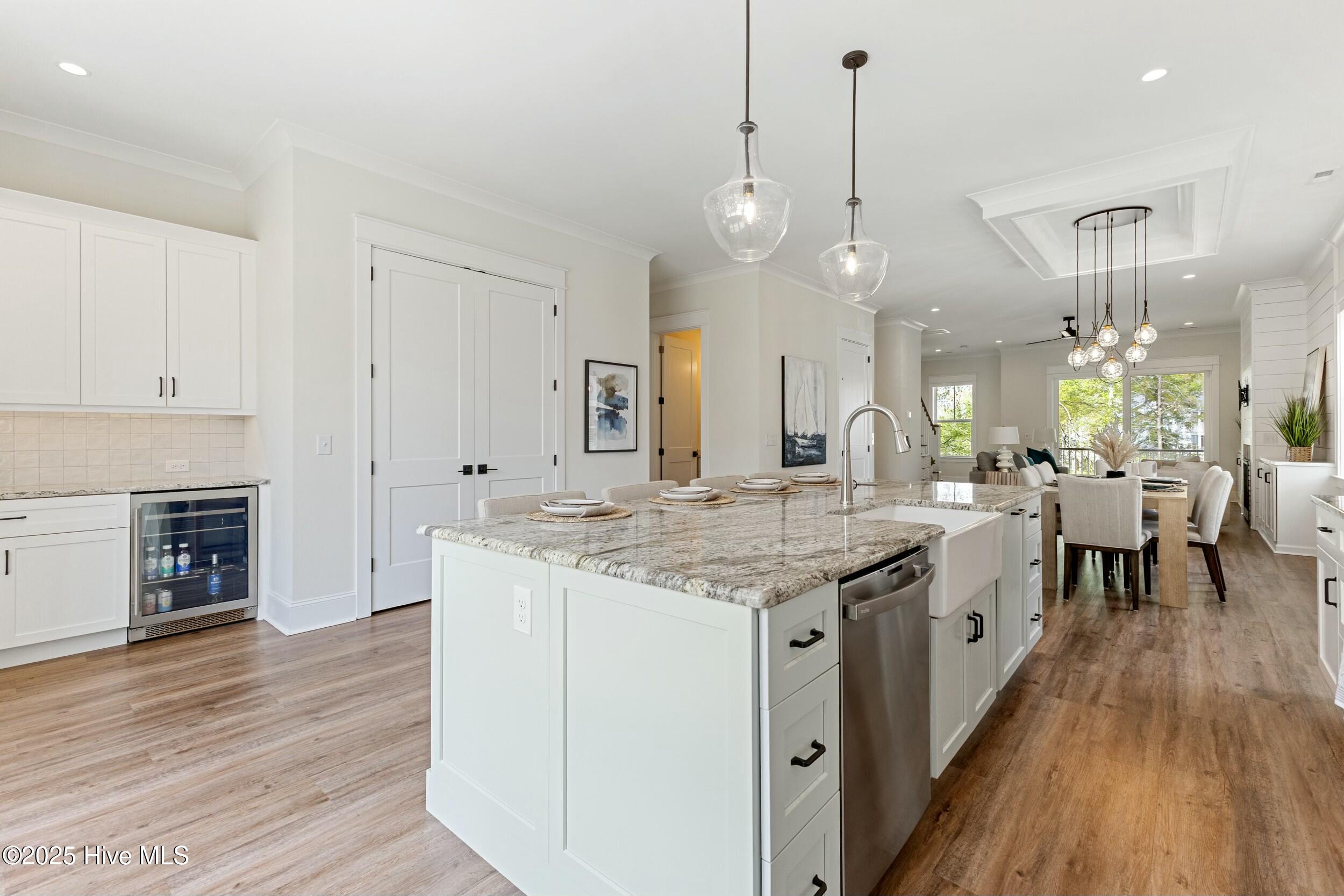 100498490 | Photo 25