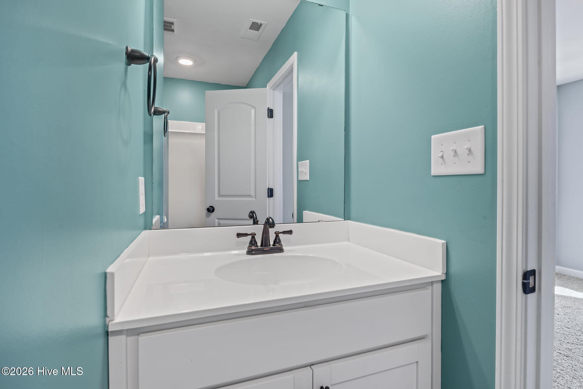 100566245 | Photo 22