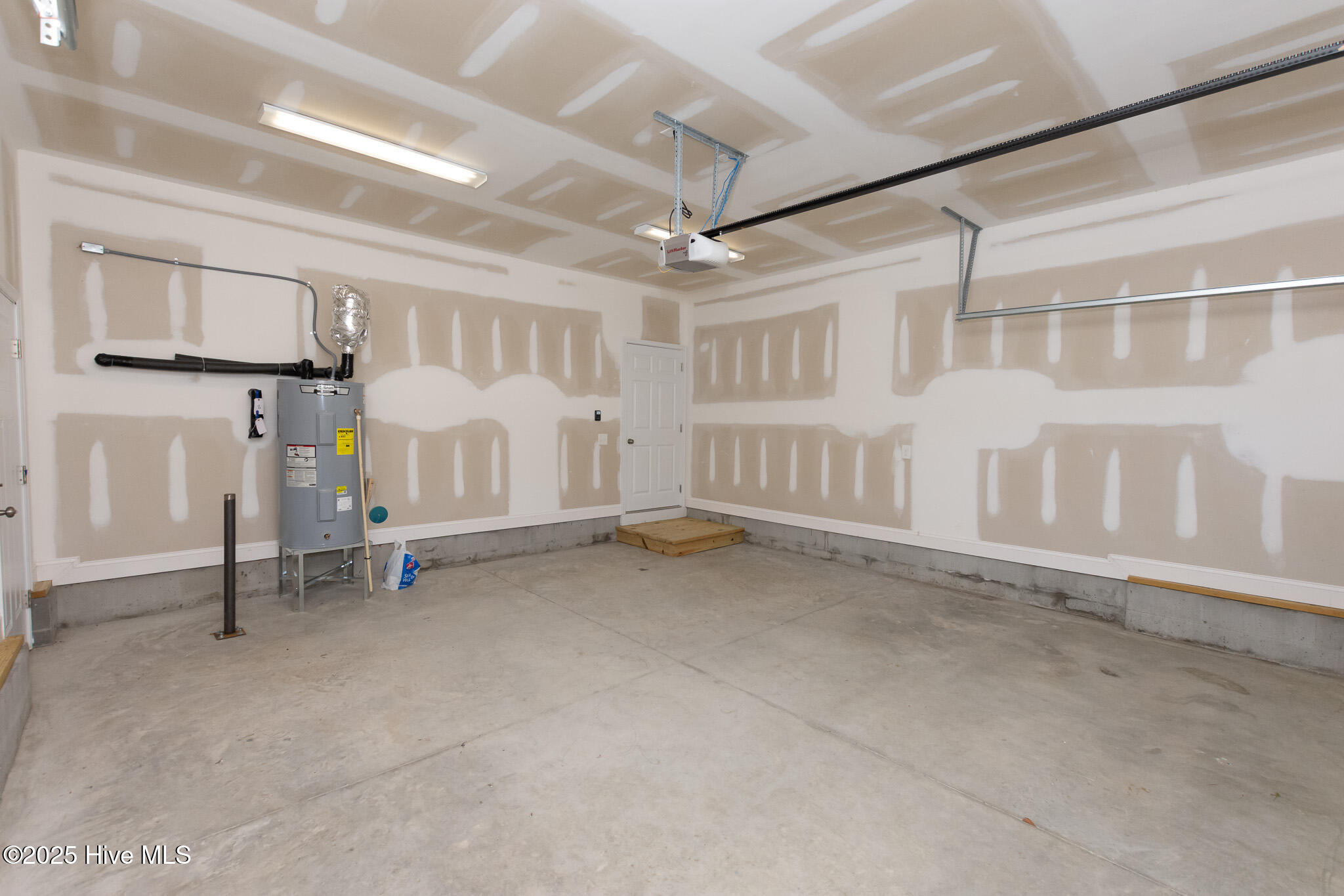 100531968 | Photo 24