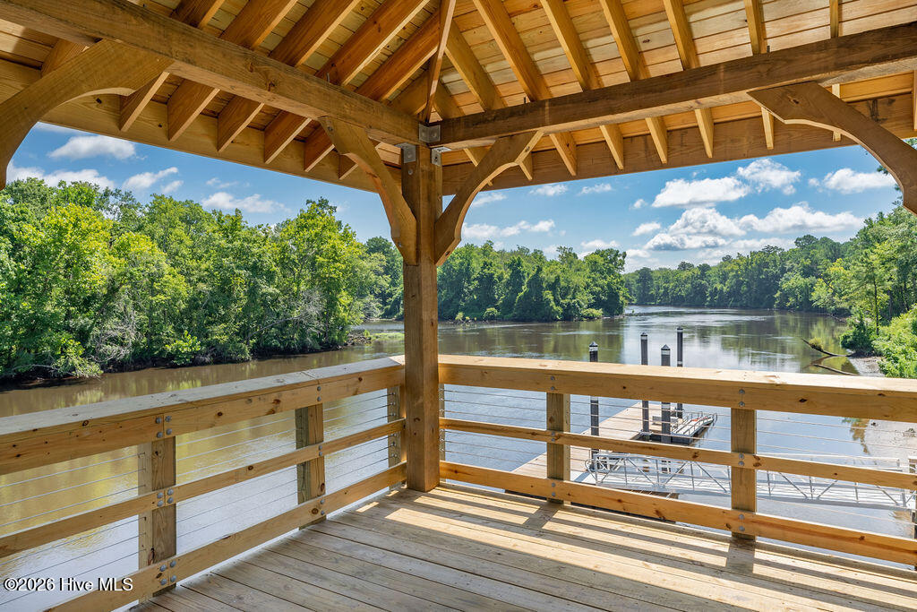 100558848 | Photo 47