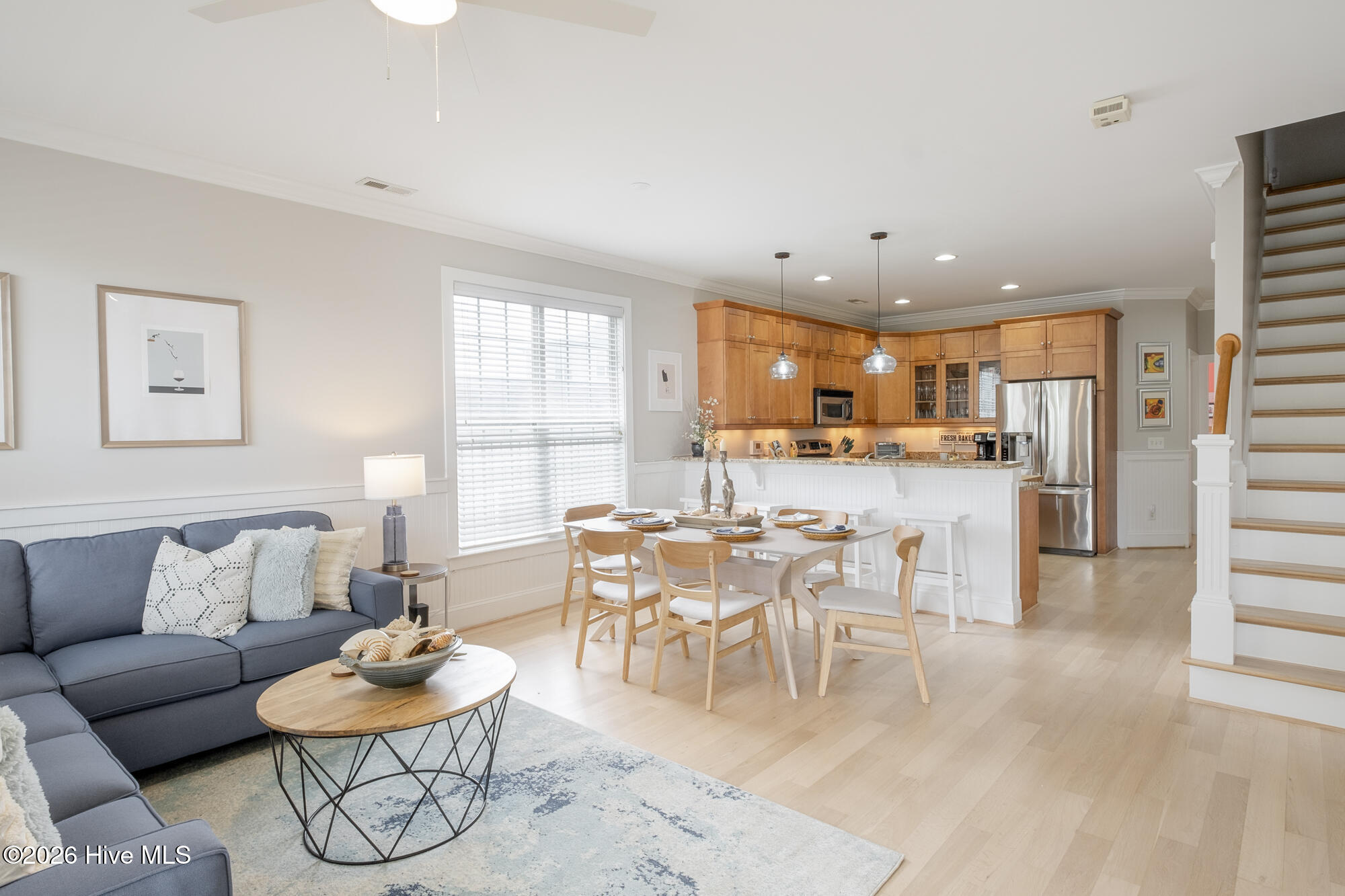 100557553 | Photo 11