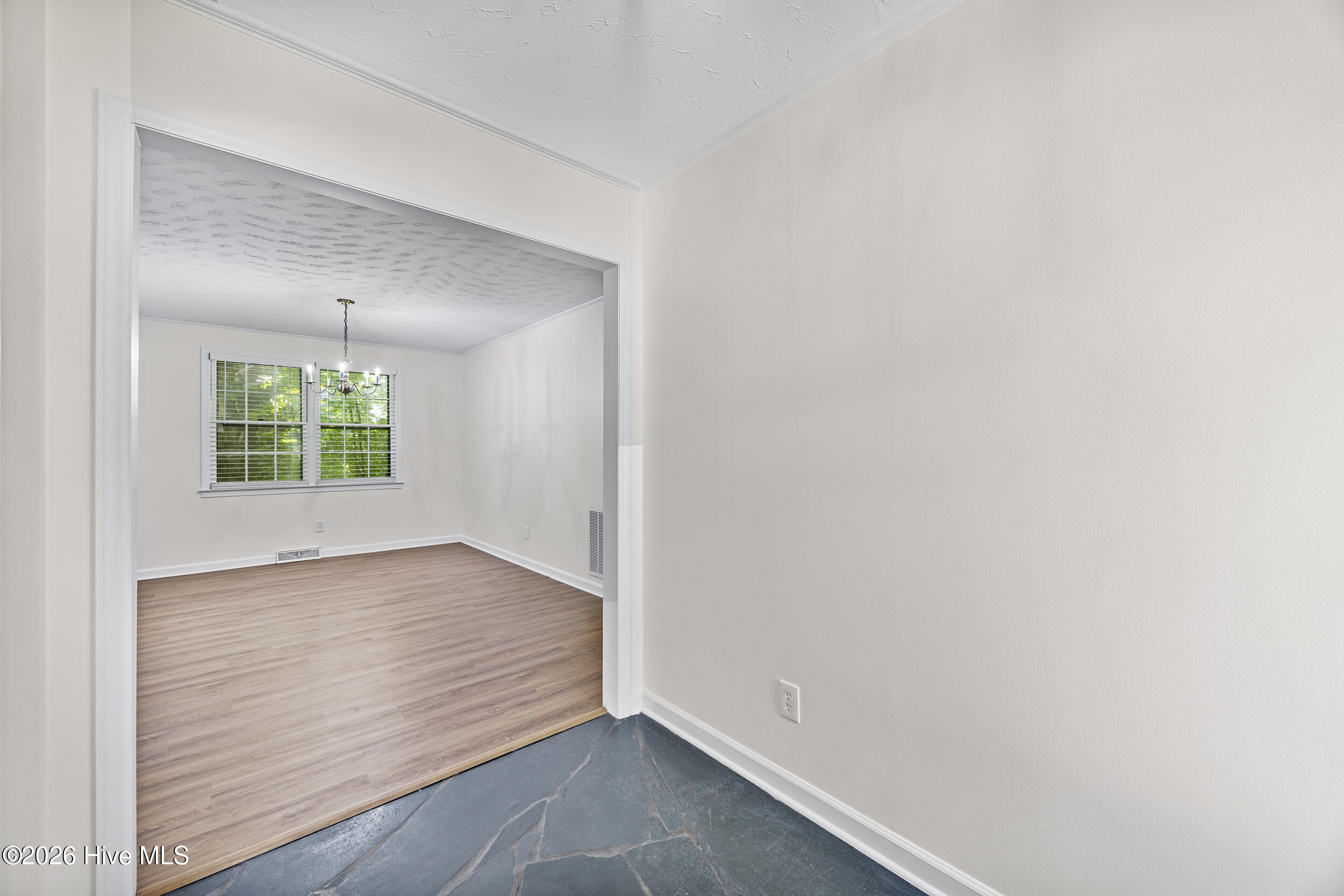 5 Forest Court,Jacksonville
