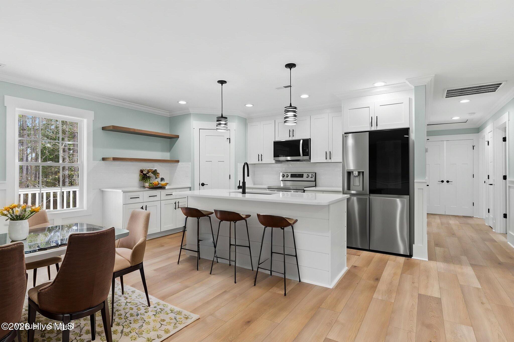 100552938 | Photo 12