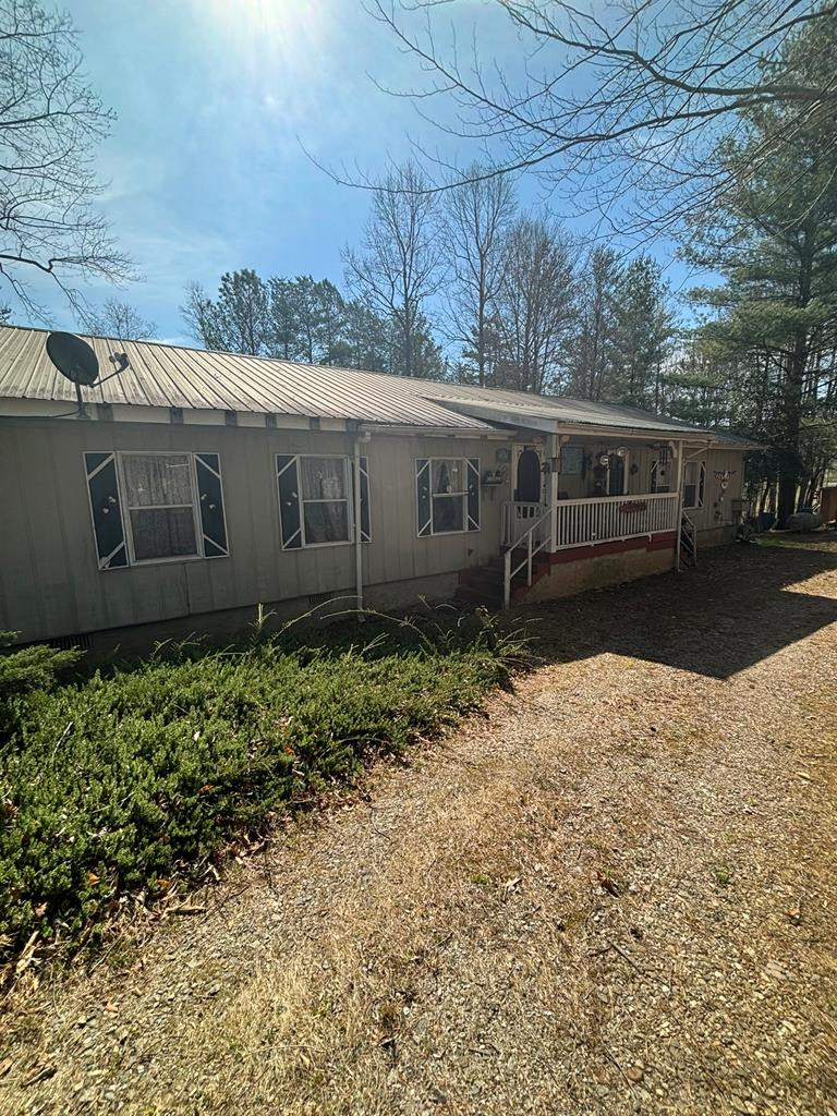 36 Benson, Blairsville, Georgia, 4 Bedrooms Bedrooms, 8 Rooms Rooms,4 BathroomsBathrooms,For sale,Benson,98519527 36 Benson, Blairsville, Georgia, 4 Bedrooms Bedrooms, 8 Rooms Rooms,4 BathroomsBathrooms,For sale,Benson,98519527