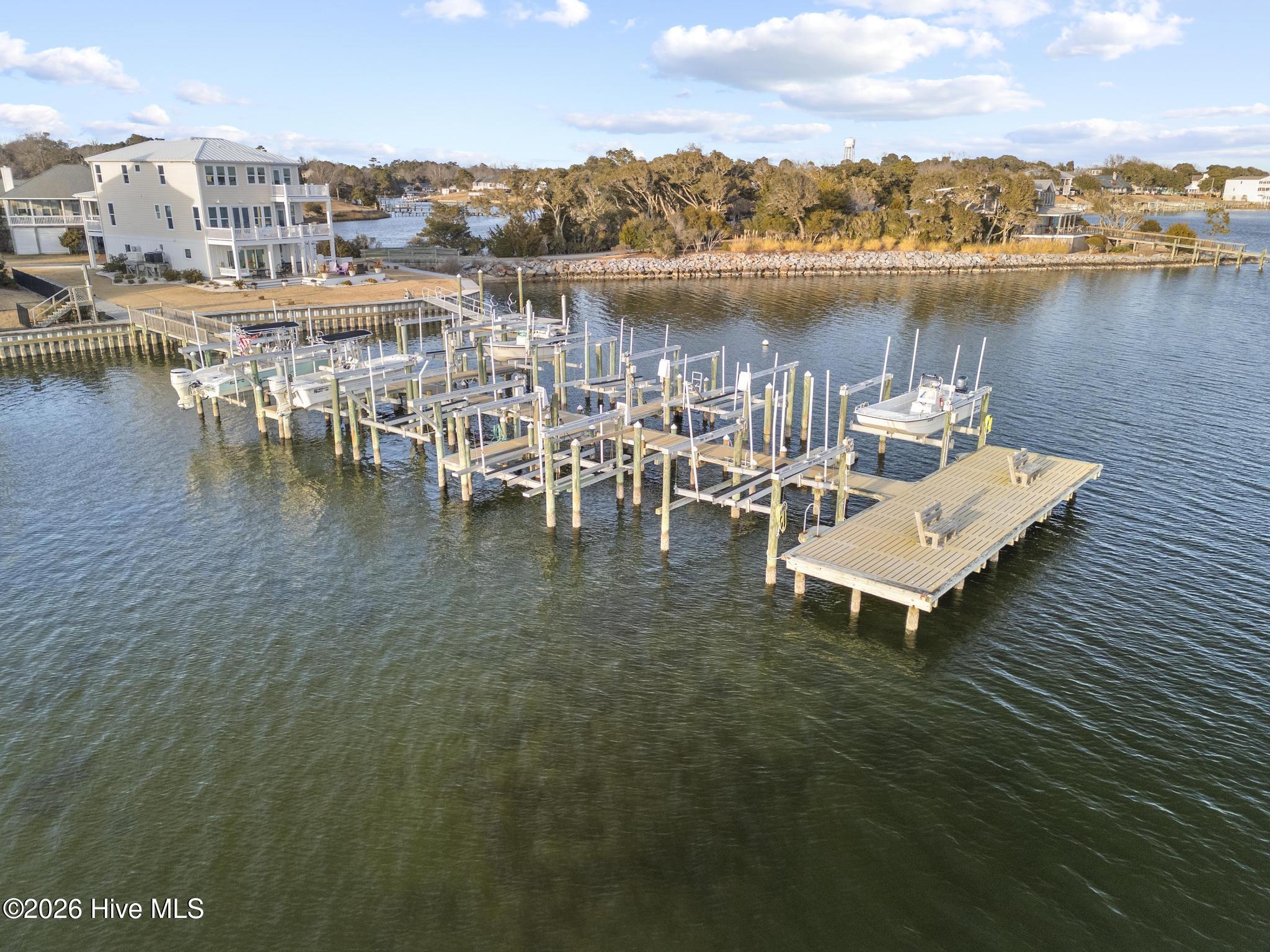 100552549 | Photo 14