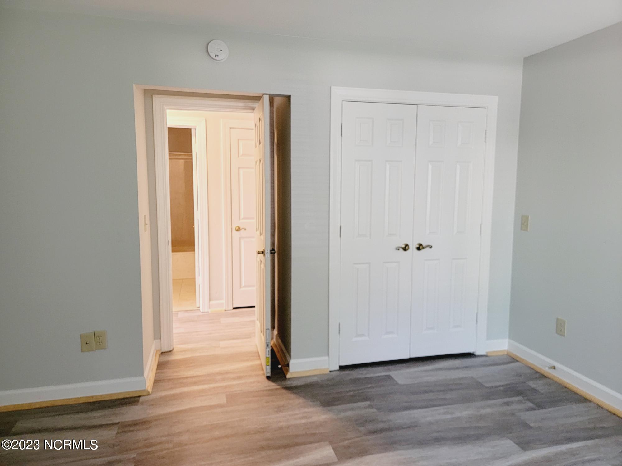 100548685 | Photo 12