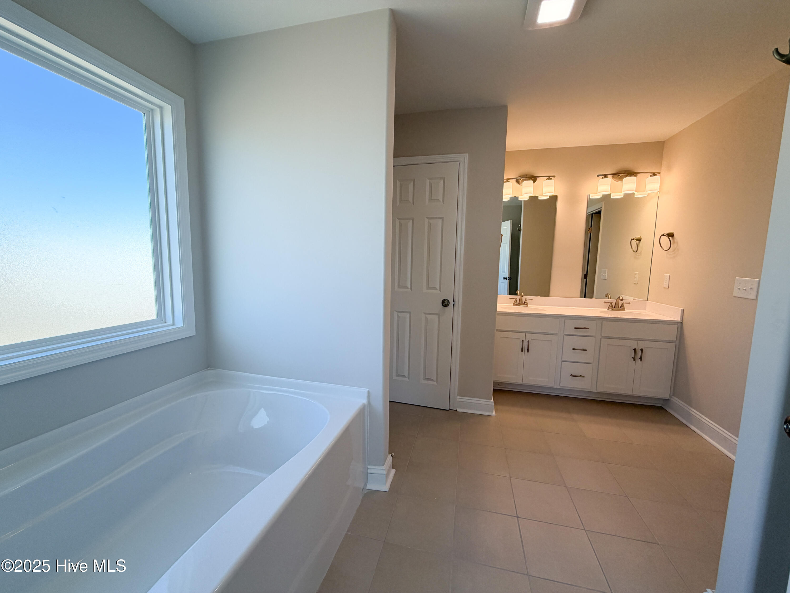 100544616 | Photo 17