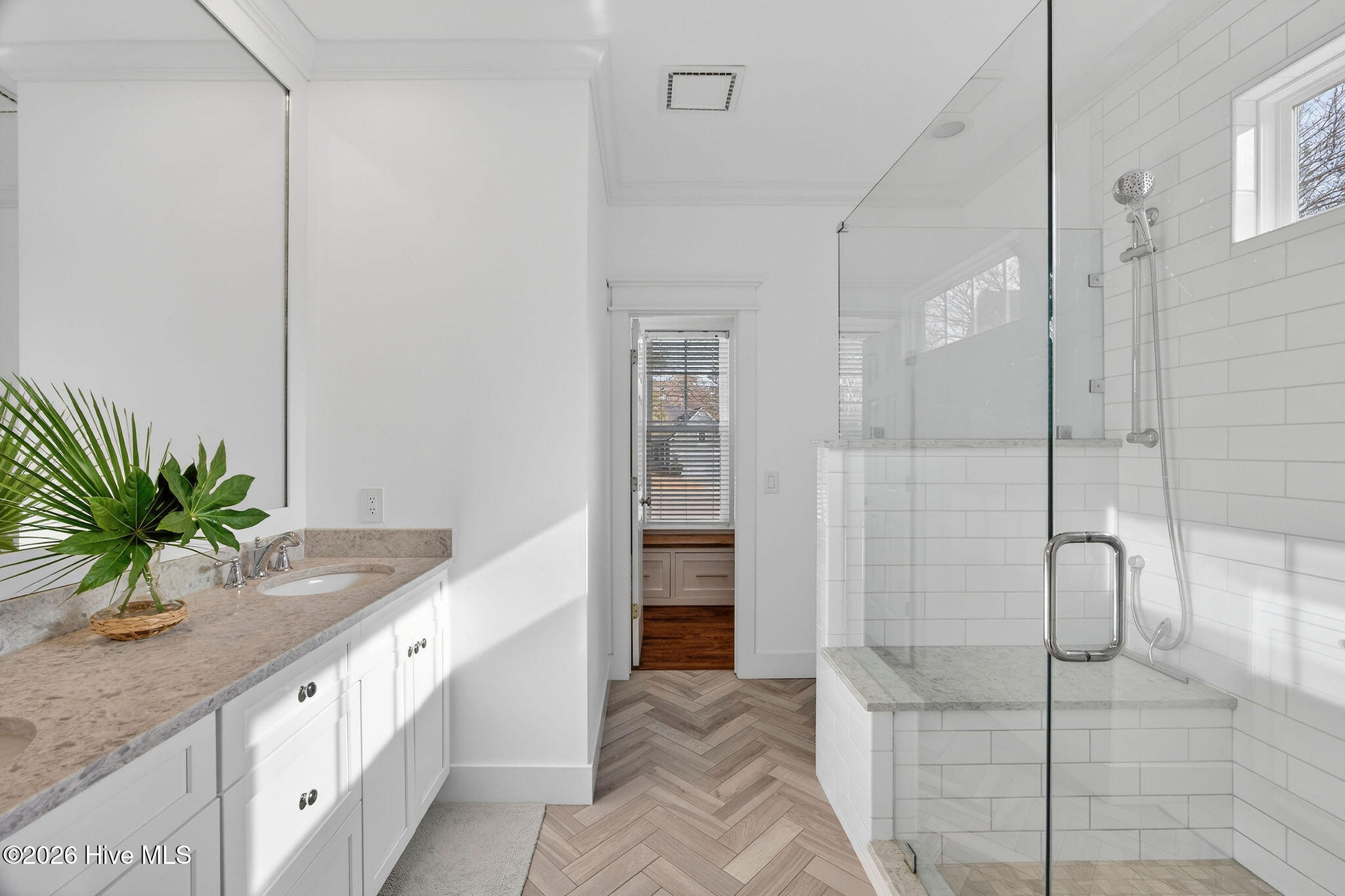 100551466 | Photo 27