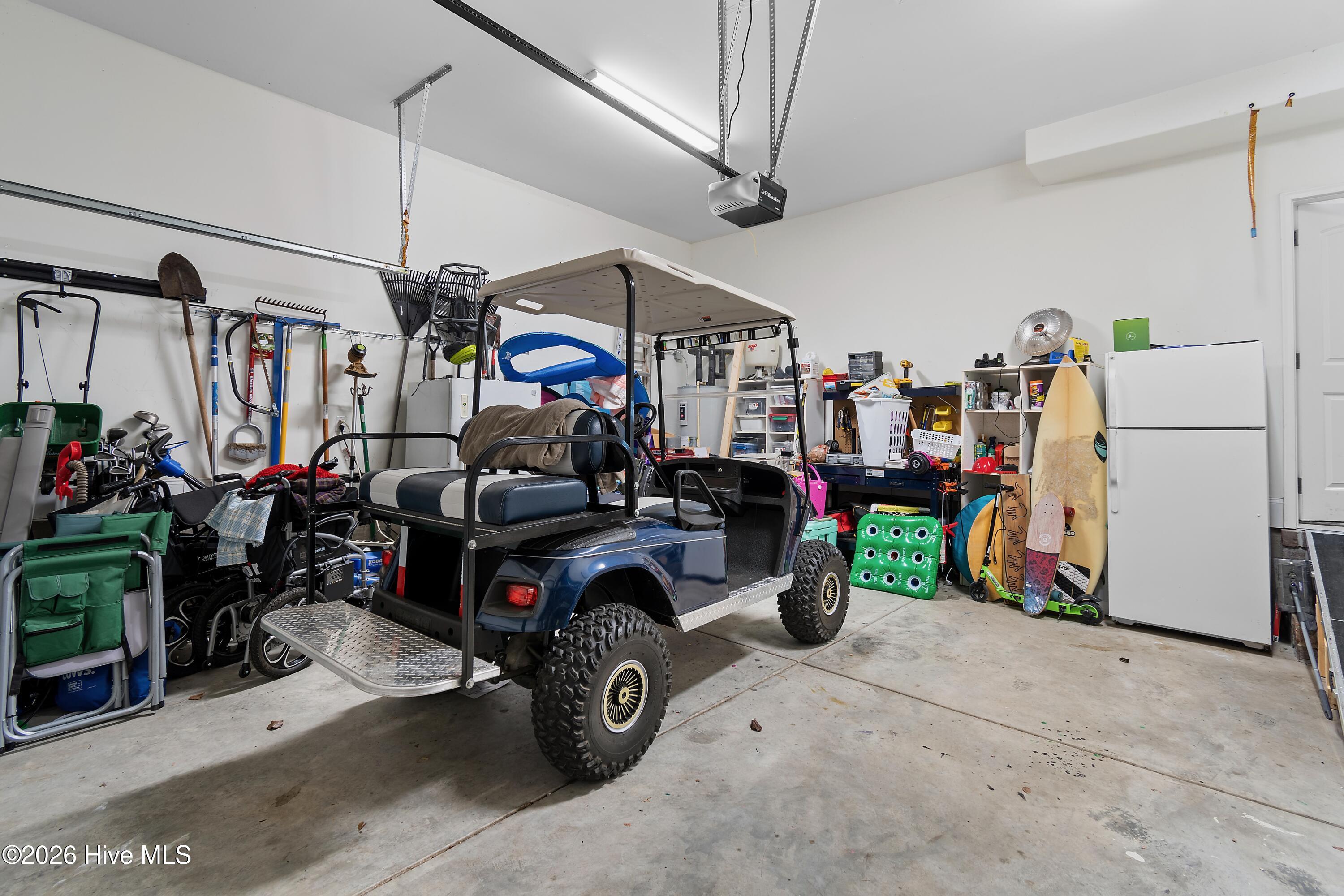 100548400 | Photo 40