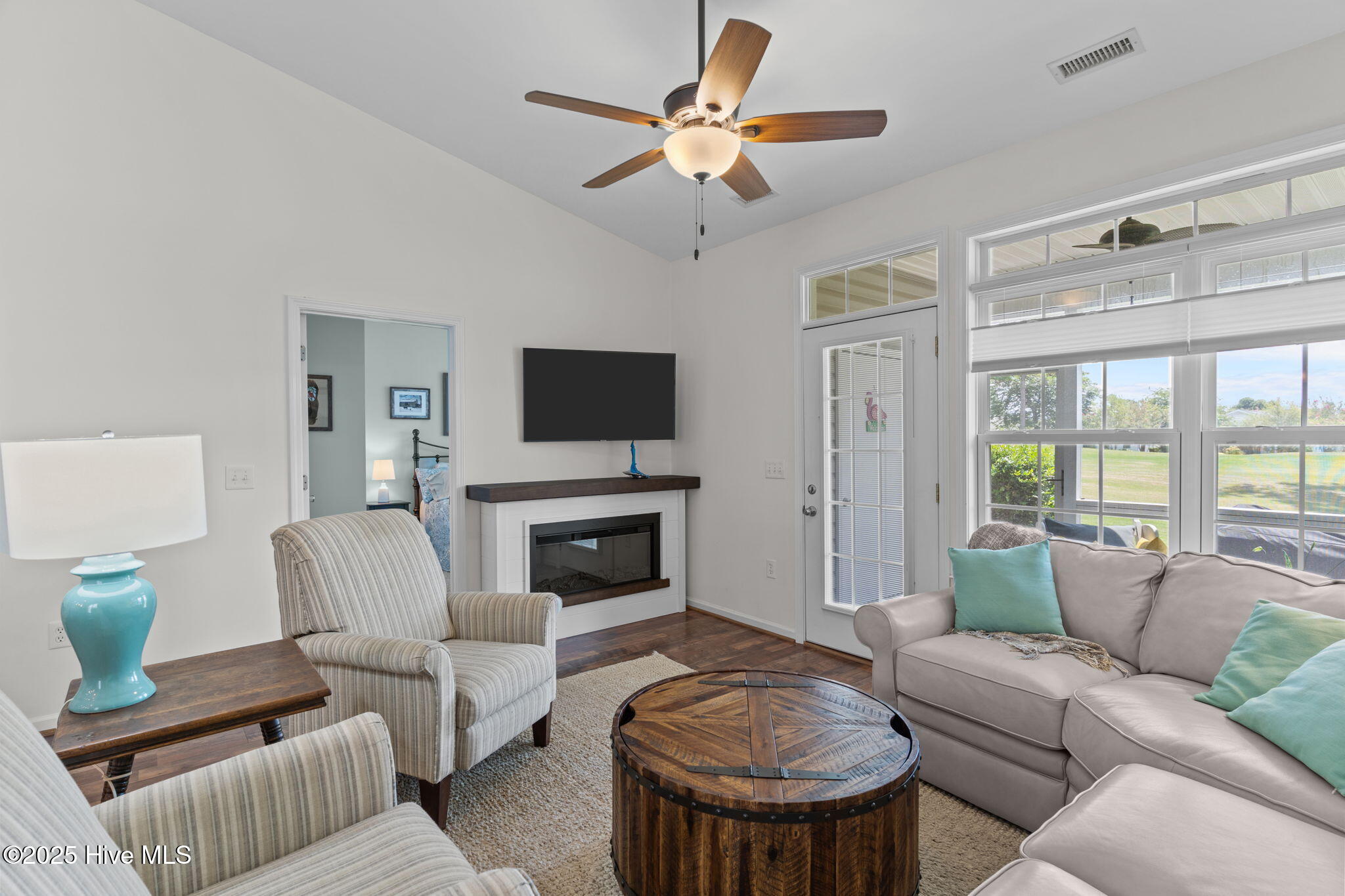 100522397 | Photo 20