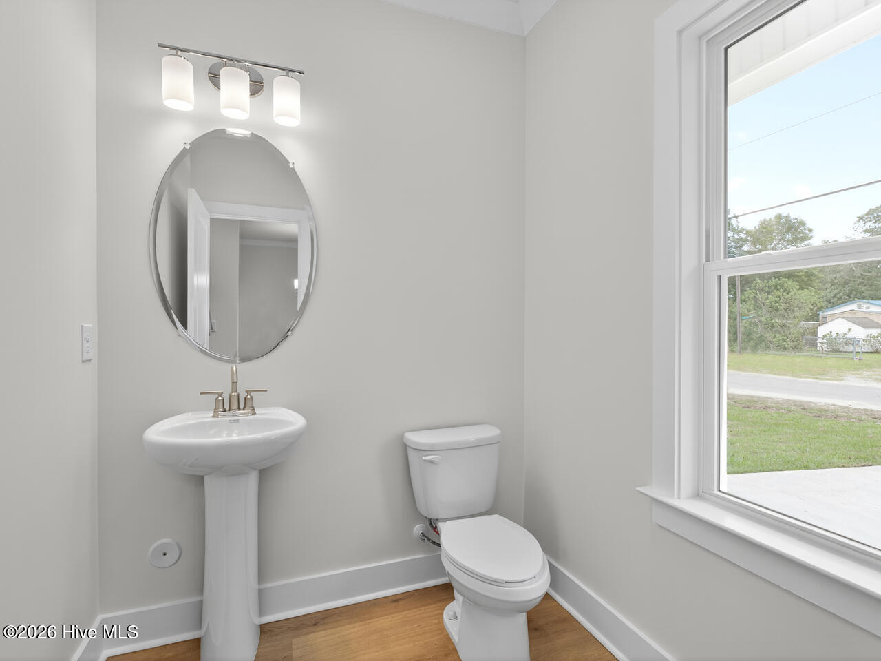 100547597 | Photo 25