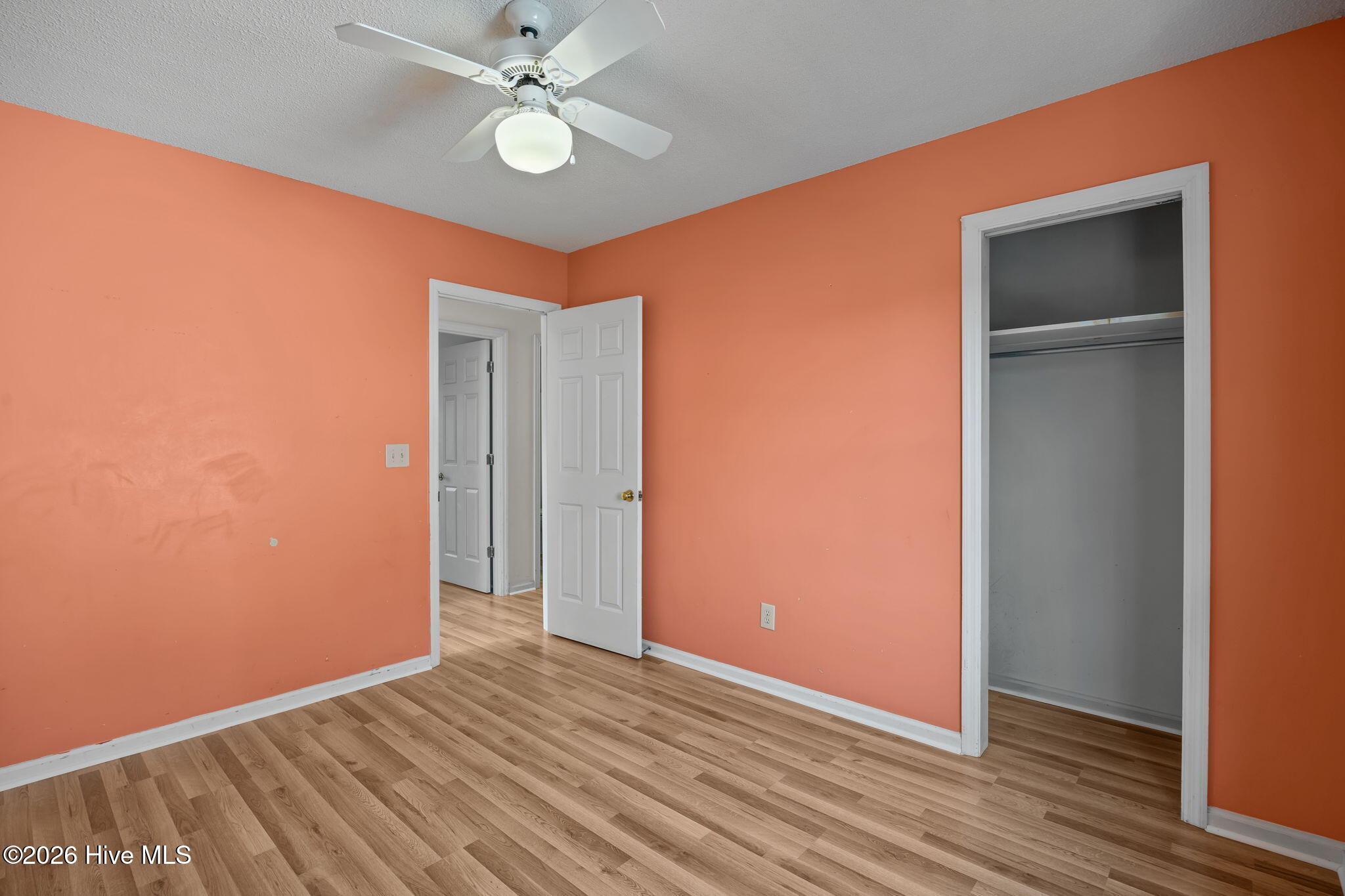 100558254 | Photo 16