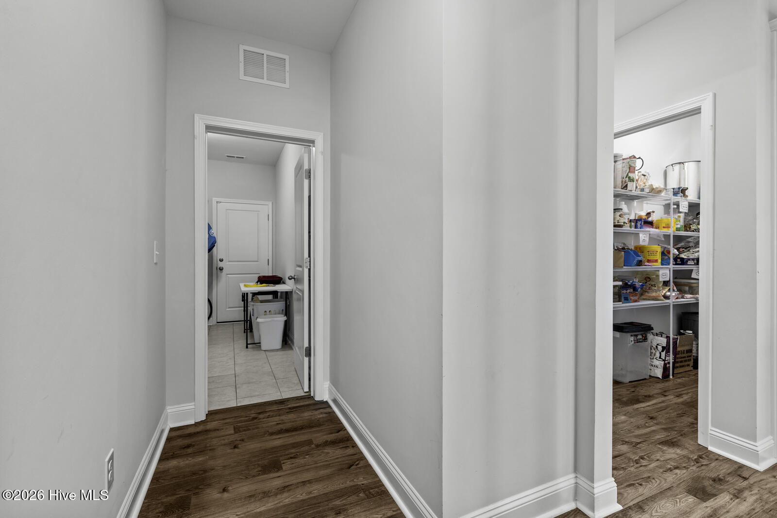 100561463 | Photo 20