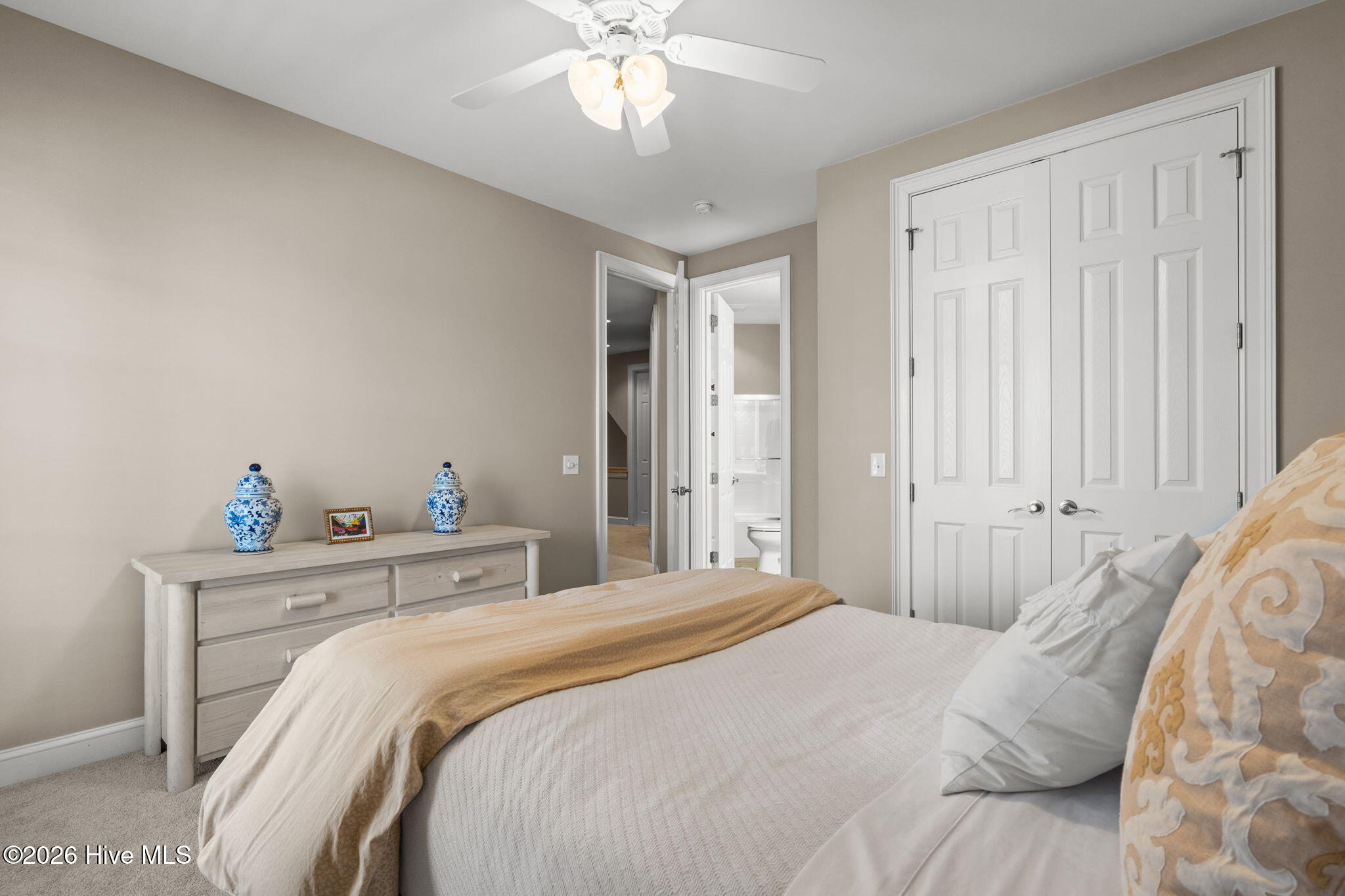 100559683 | Photo 30