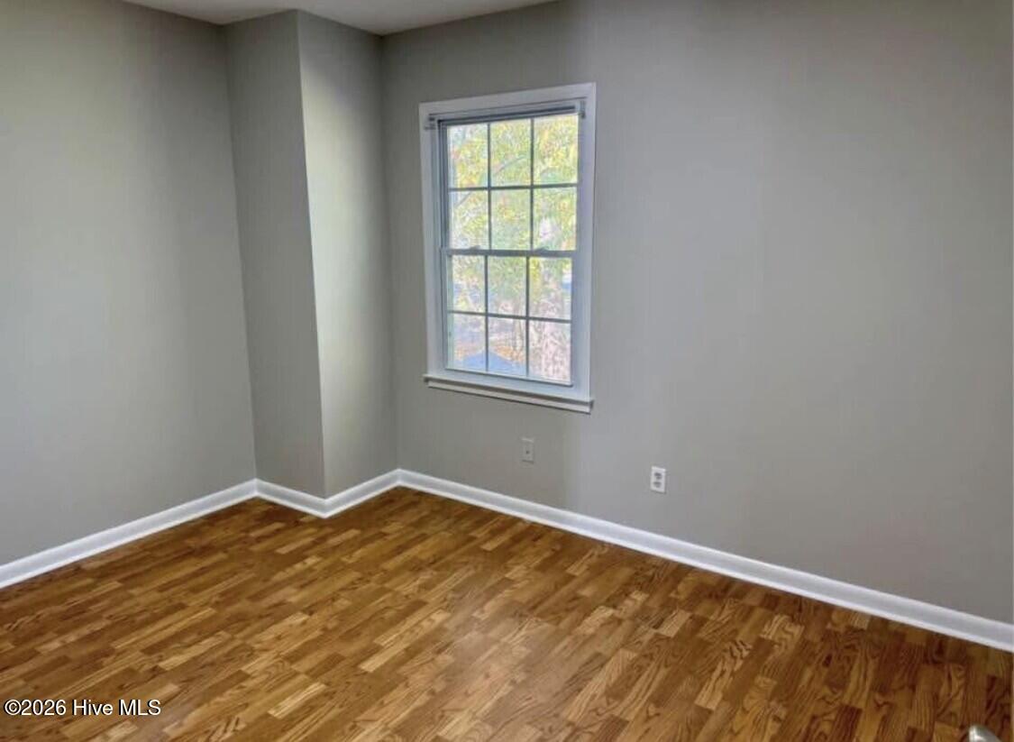 100550499 | Photo 12